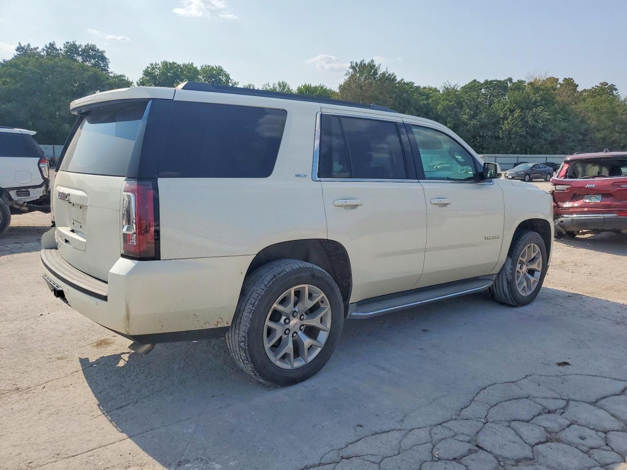 2015 Gmc Yukon Slt Cream vin: 1GKS2BKC2FR124186