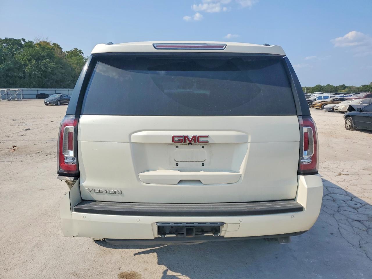 2015 Gmc Yukon Slt Cream vin: 1GKS2BKC2FR124186