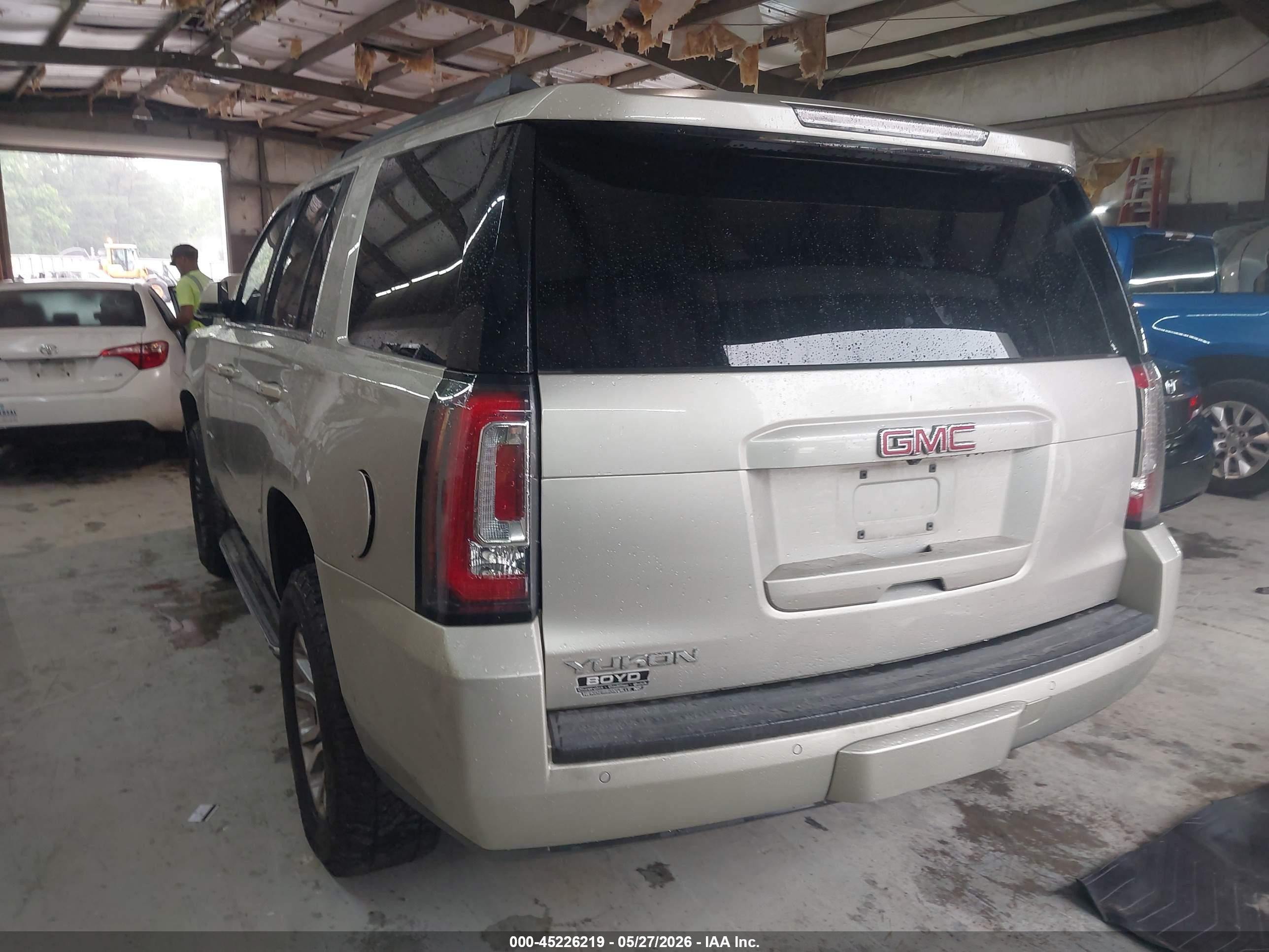 2015 Gmc Yukon Slt Gold vin: 1GKS2BKC2FR267526