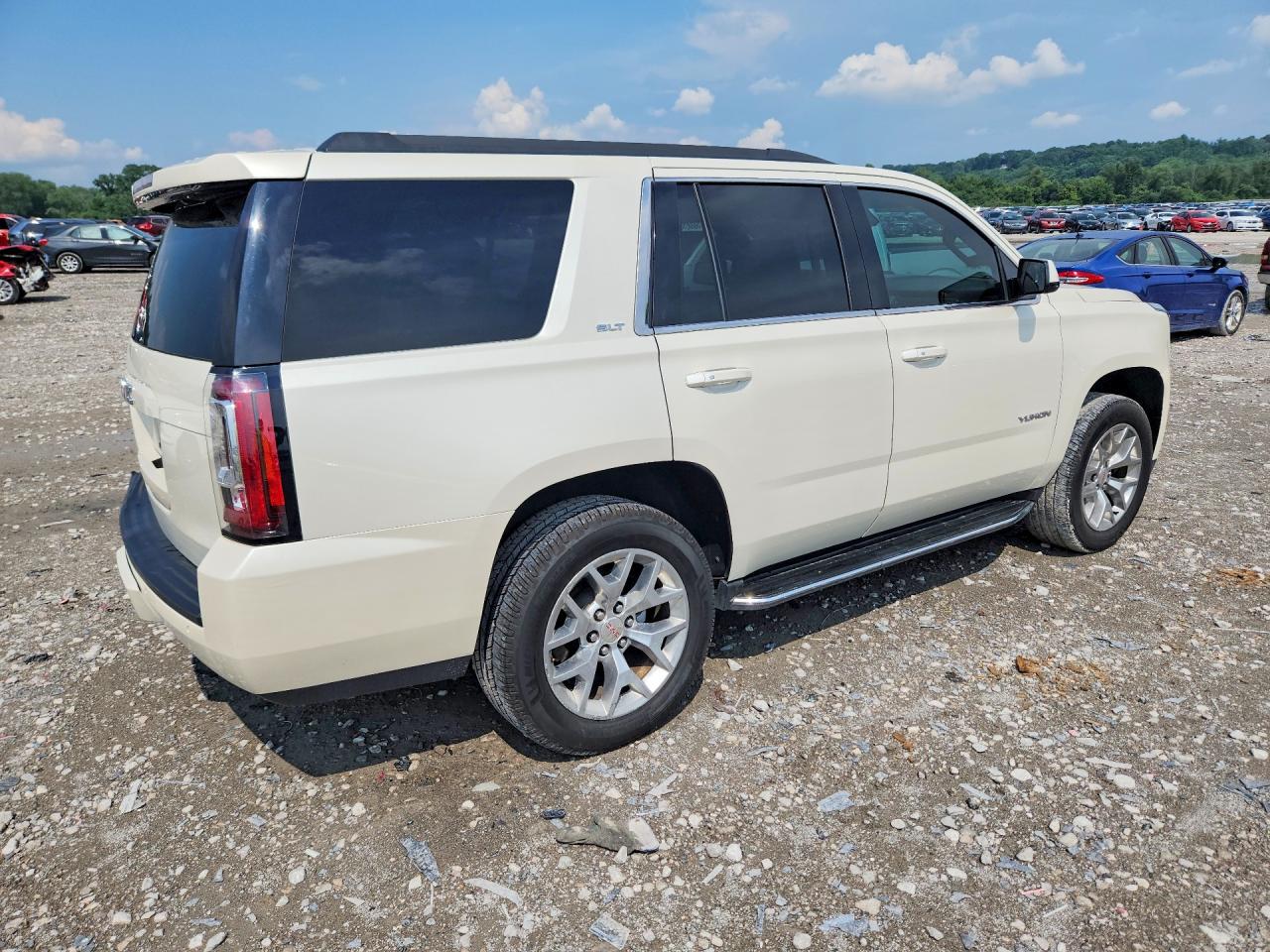 2015 Gmc Yukon Slt White vin: 1GKS2BKC3FR133270