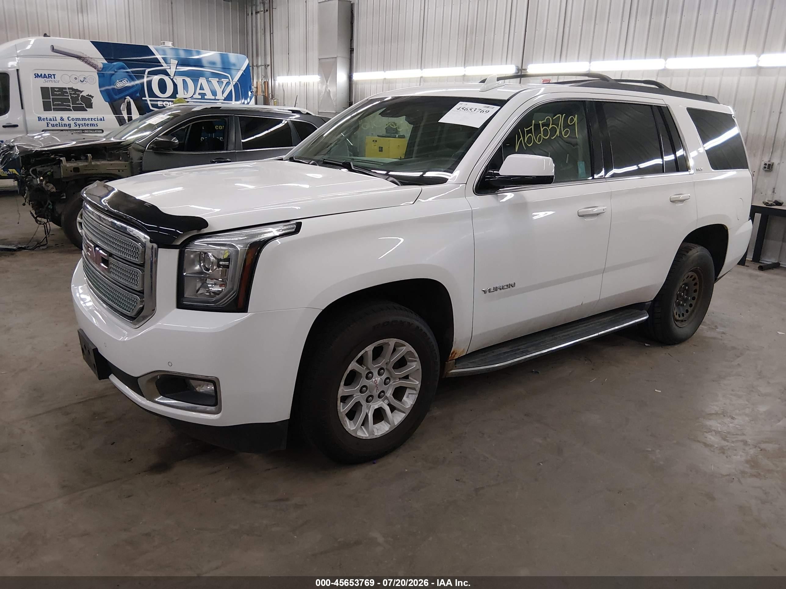 2015 Gmc Yukon Slt White vin: 1GKS2BKC4FR683190