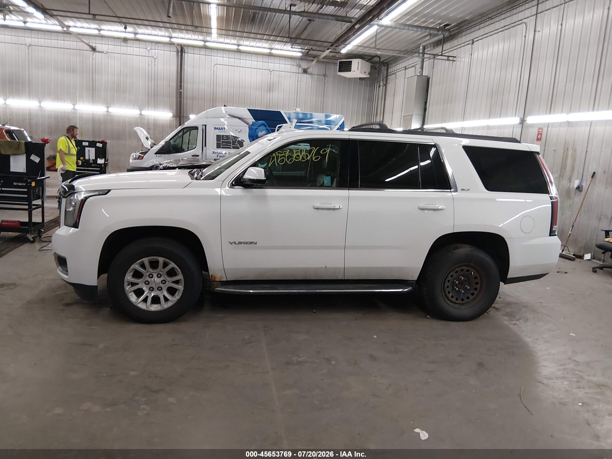 2015 Gmc Yukon Slt White vin: 1GKS2BKC4FR683190