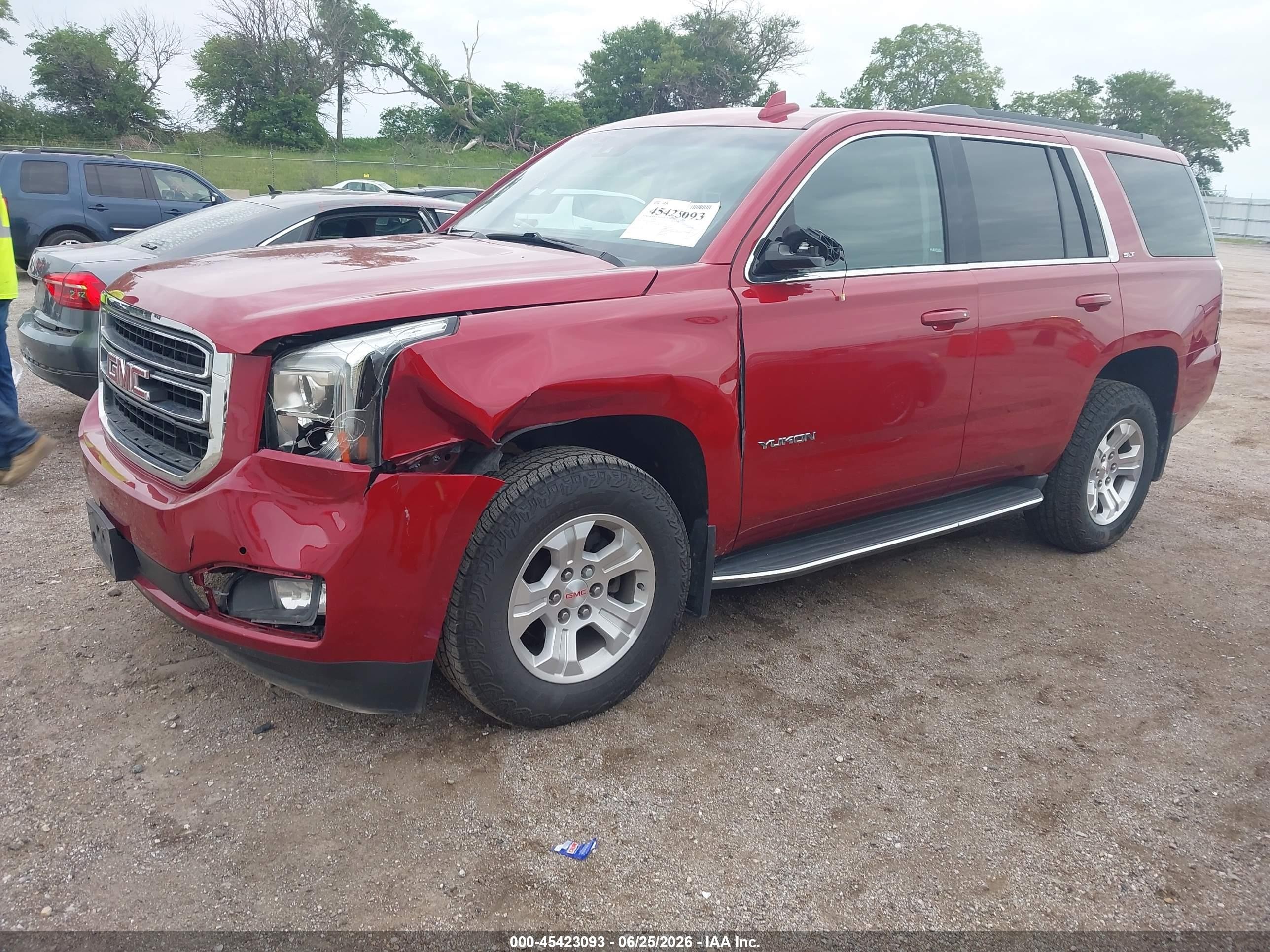 2015 Gmc Yukon Slt Red vin: 1GKS2BKC4FR684971