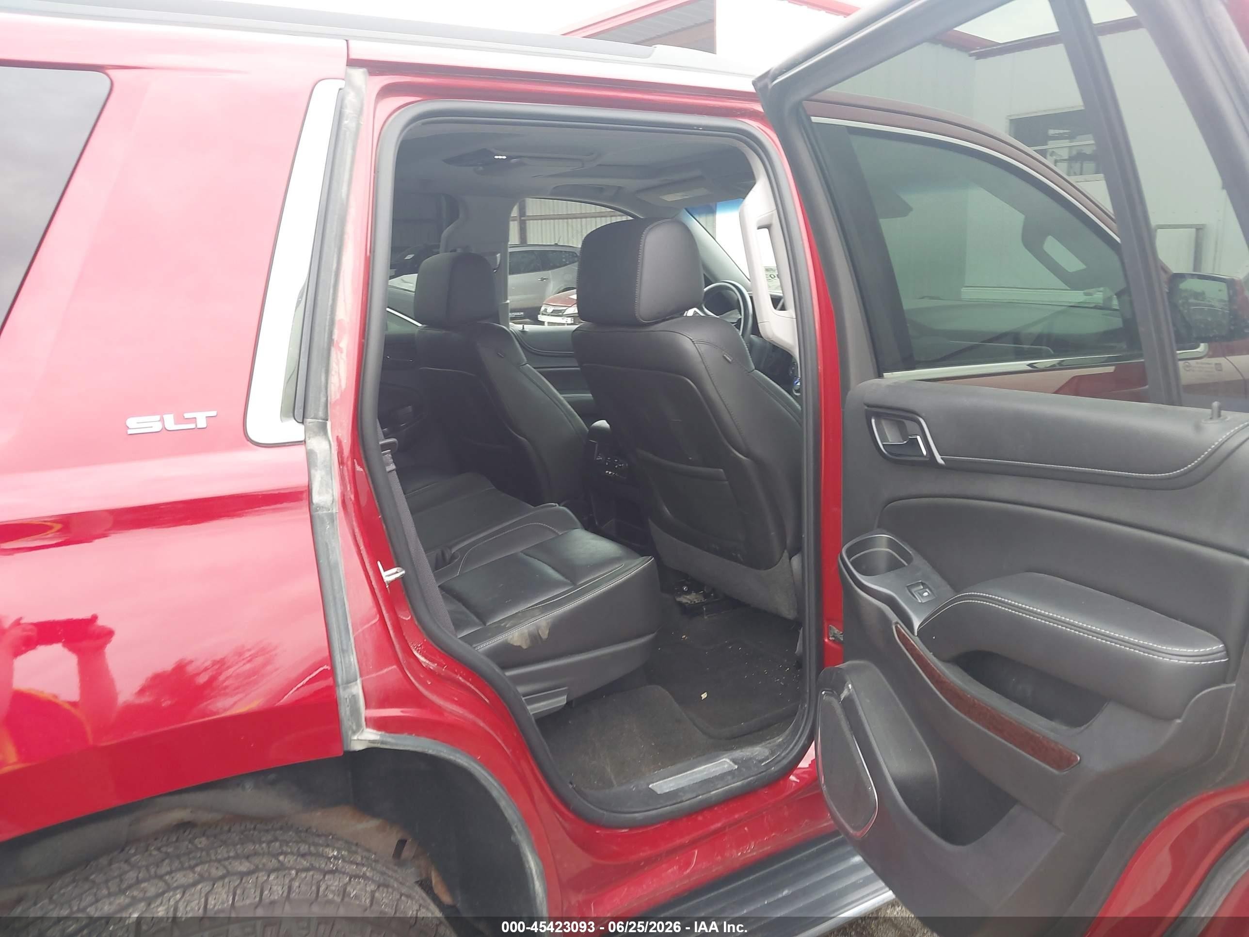 2015 Gmc Yukon Slt Red vin: 1GKS2BKC4FR684971