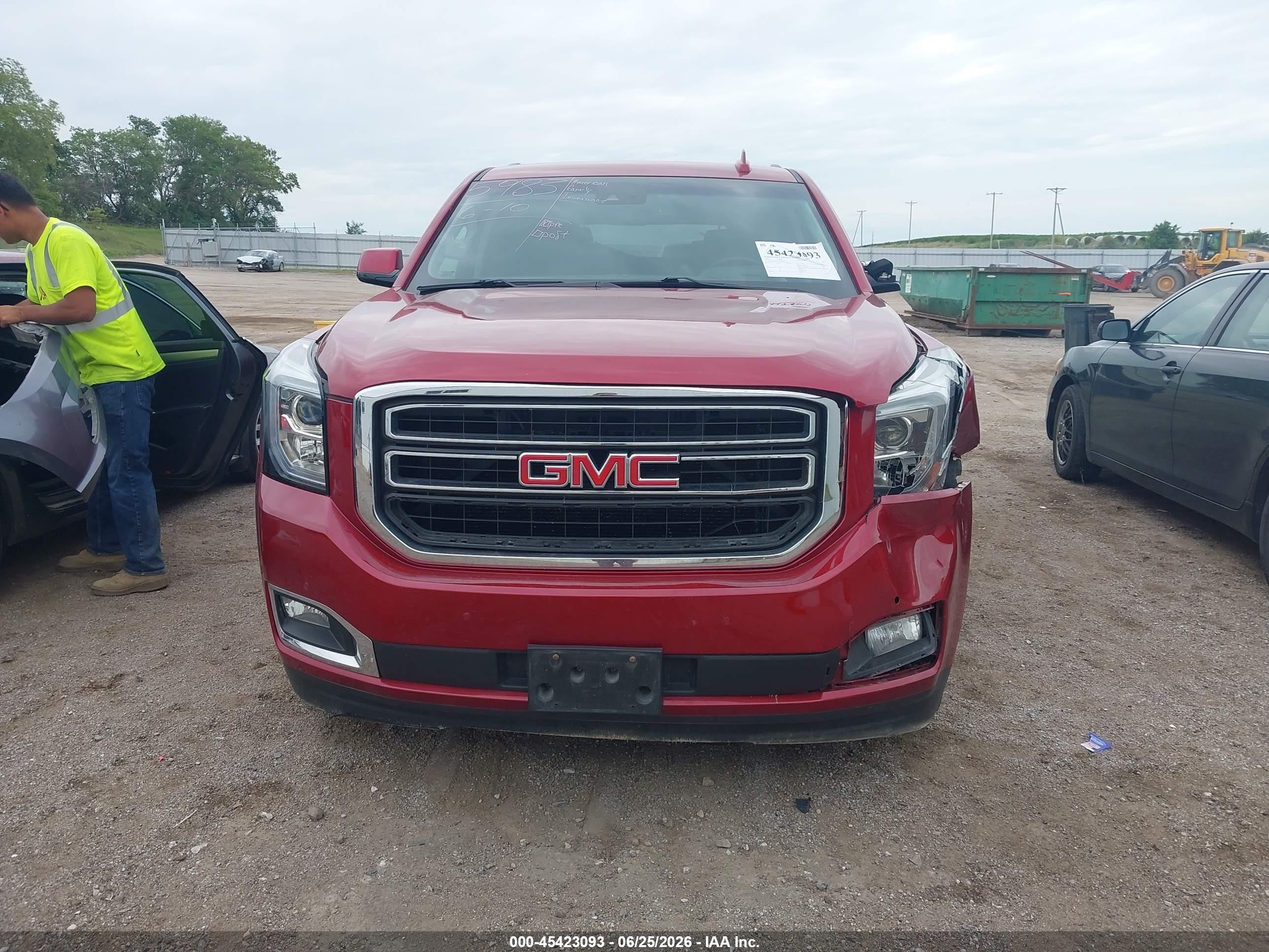 2015 Gmc Yukon Slt Red vin: 1GKS2BKC4FR684971