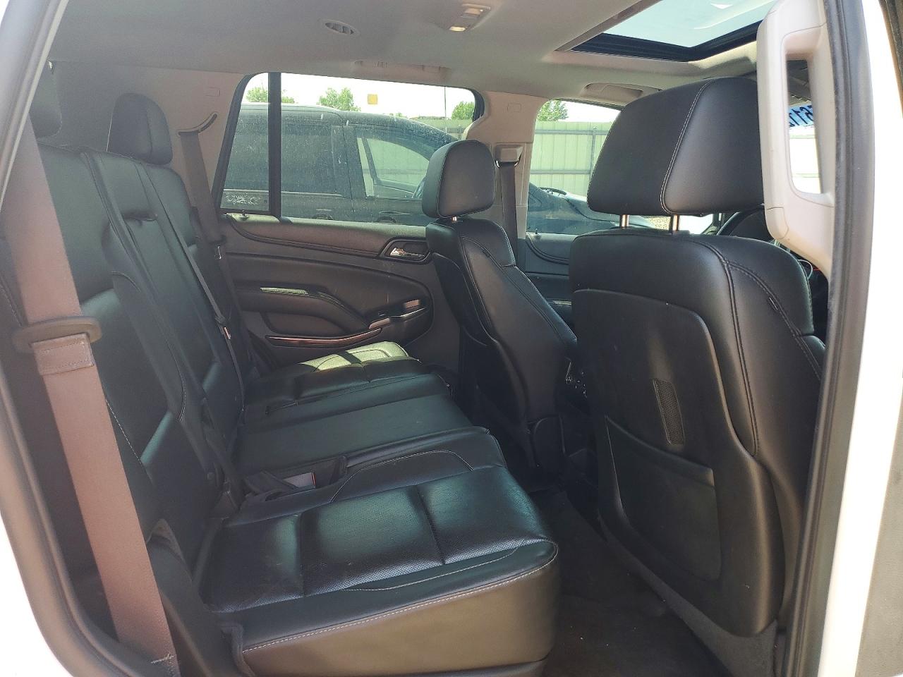 2015 Gmc Yukon Slt White vin: 1GKS2BKC5FR267651