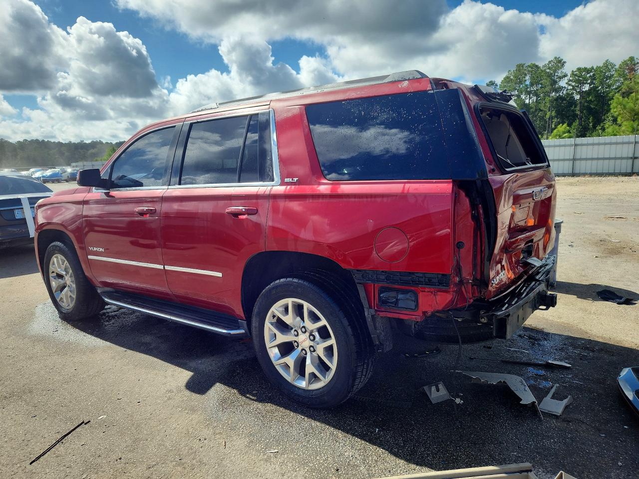 2015 Gmc Yukon Slt Burgundy vin: 1GKS2BKC6FR118021