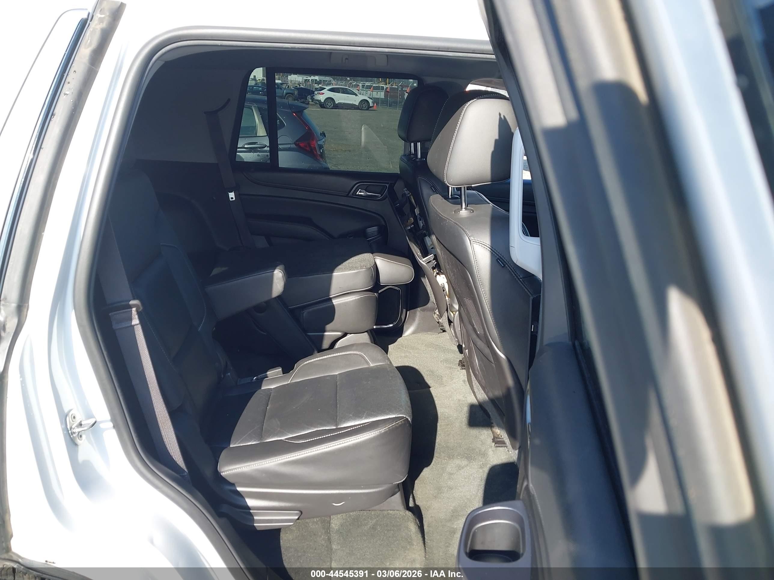 2015 Gmc Yukon Slt White vin: 1GKS2BKC6FR120559