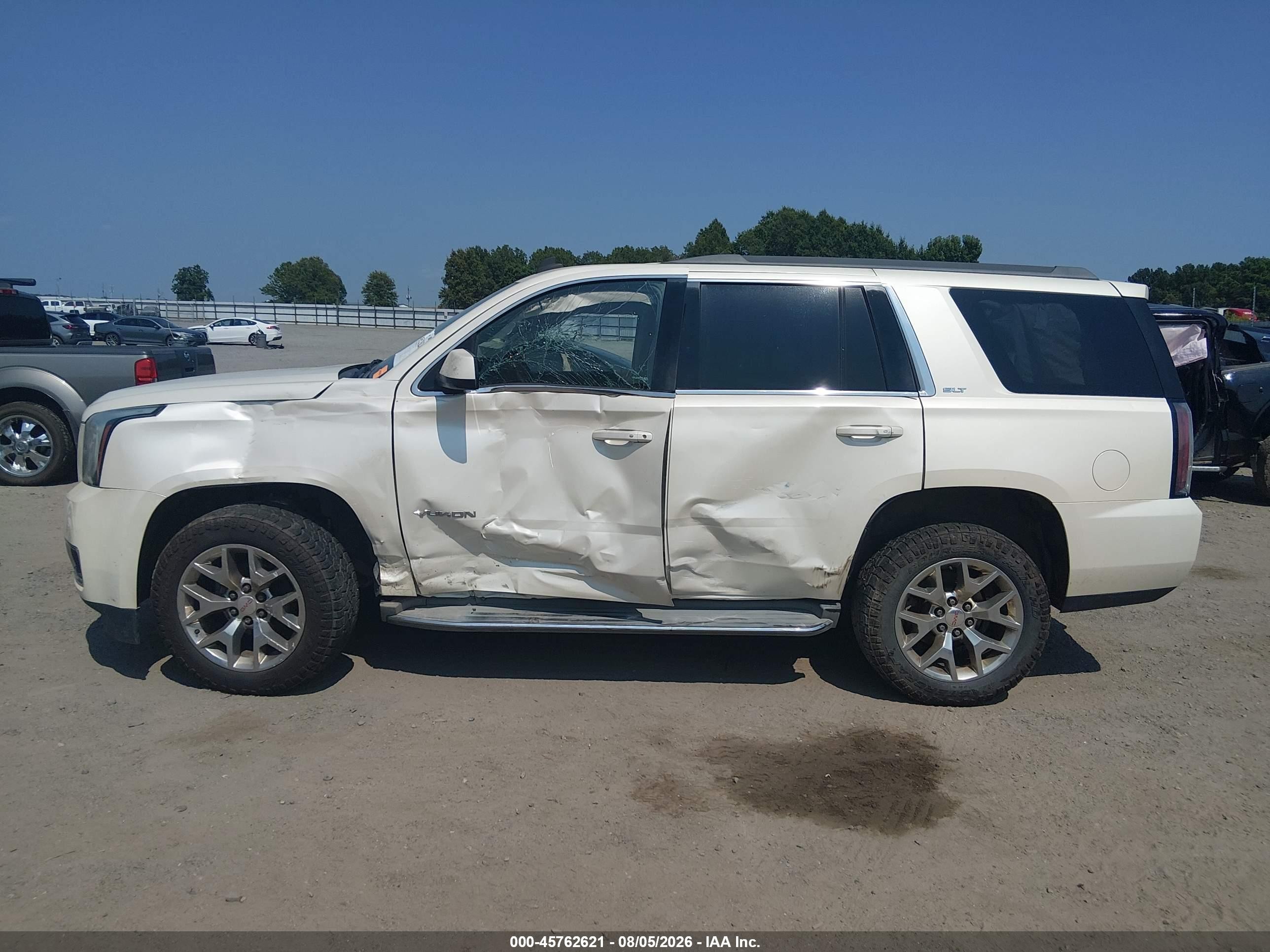 2015 Gmc Yukon Slt White vin: 1GKS2BKC7FR178289