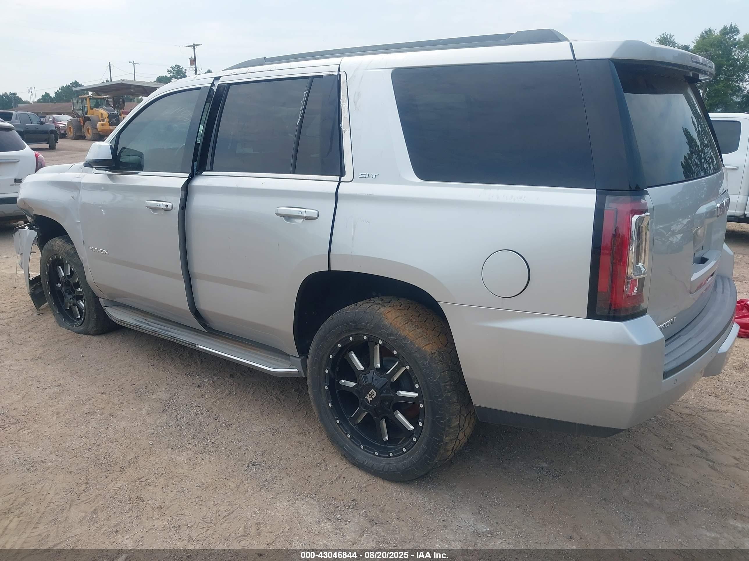 2015 Gmc Yukon Slt Silver vin: 1GKS2BKC7FR278764