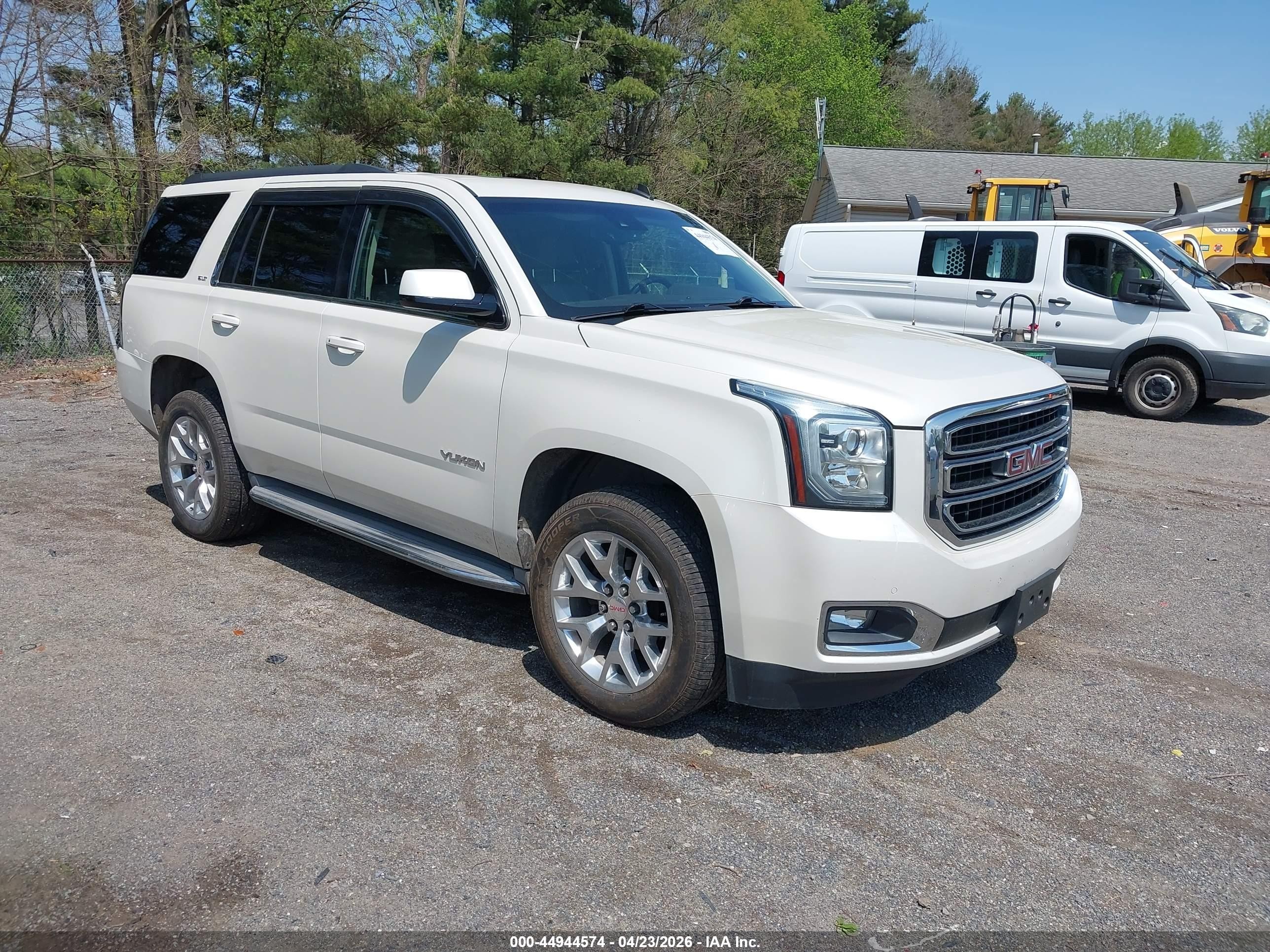 2015 Gmc Yukon Slt White vin: 1GKS2BKC8FR125746
