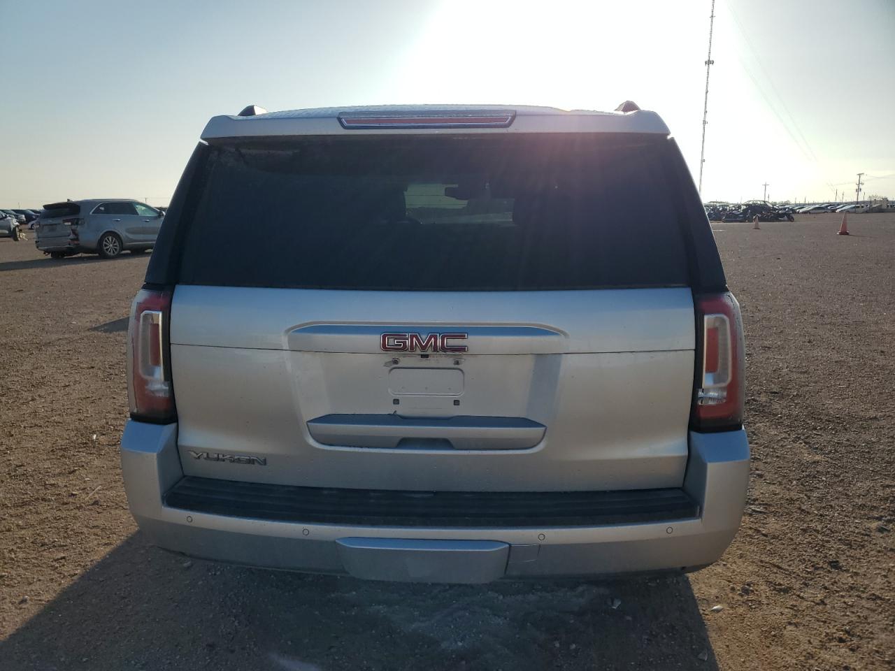 2015 Gmc Yukon Slt Silver vin: 1GKS2BKC9FR233485