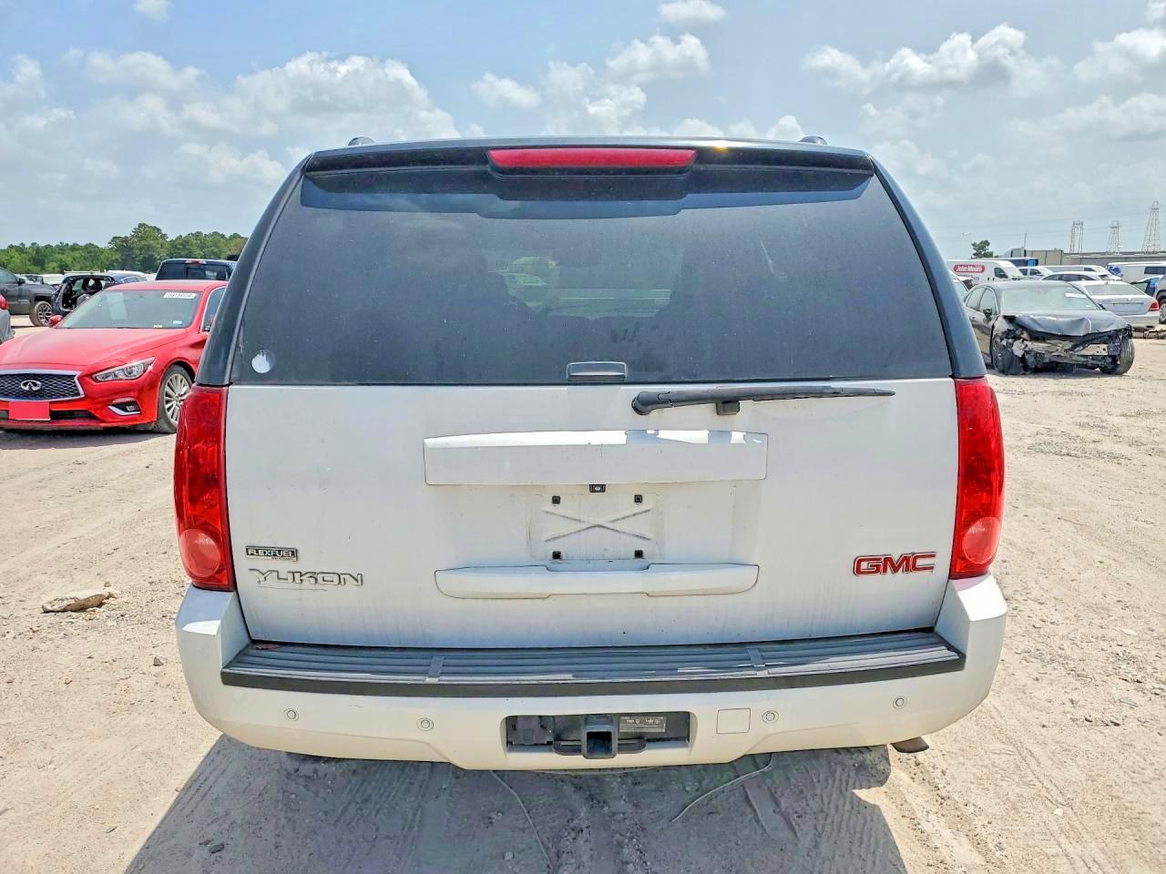 2012 Gmc Yukon Slt White vin: 1GKS2CE00CR275062