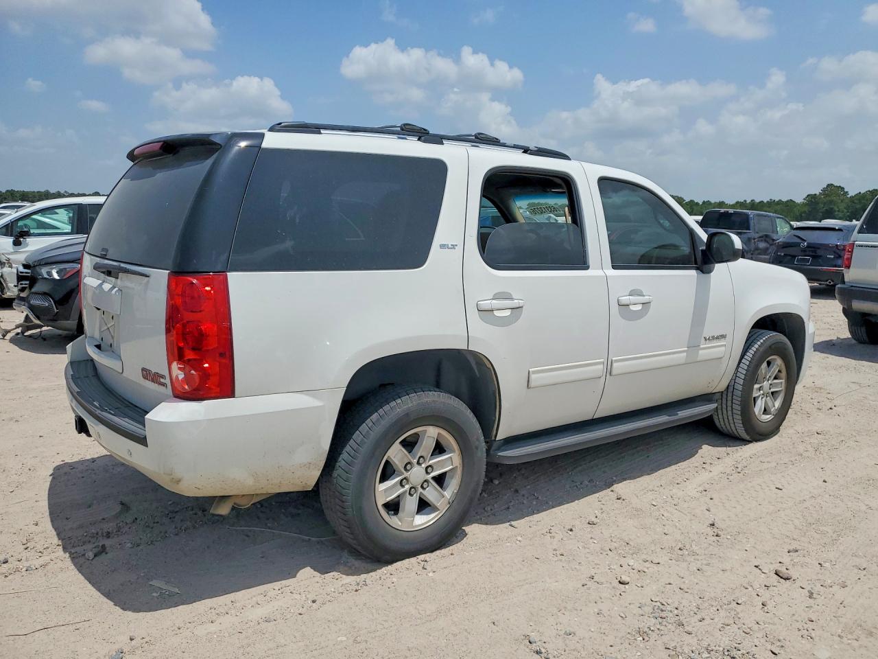 2012 Gmc Yukon Slt White vin: 1GKS2CE00CR275062