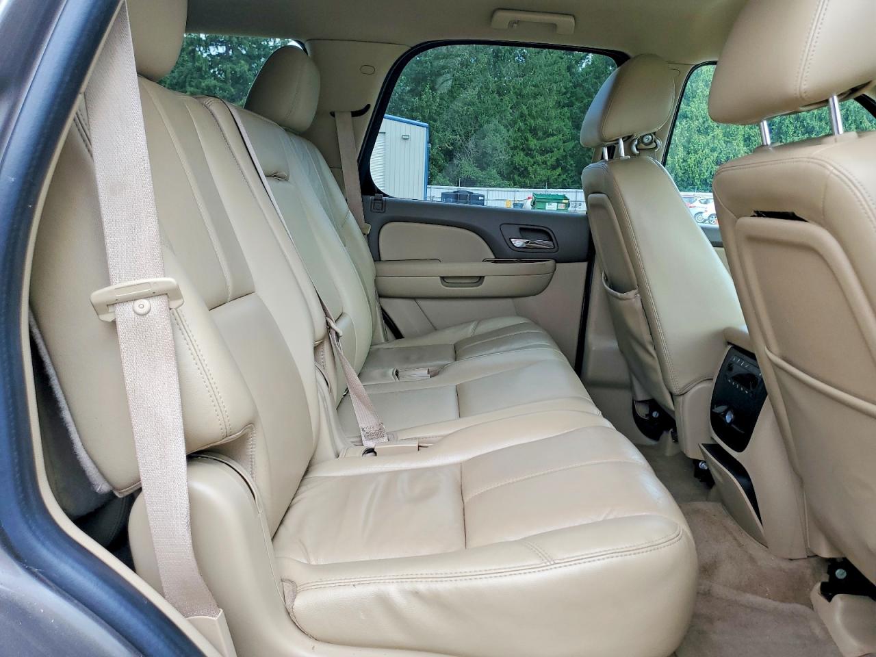 2011 Gmc Yukon Slt Серый vin: 1GKS2CE01BR238178