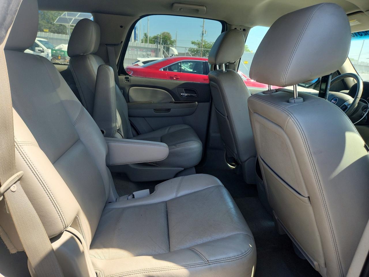 2011 Gmc Yukon Slt Белый vin: 1GKS2CE02BR247701