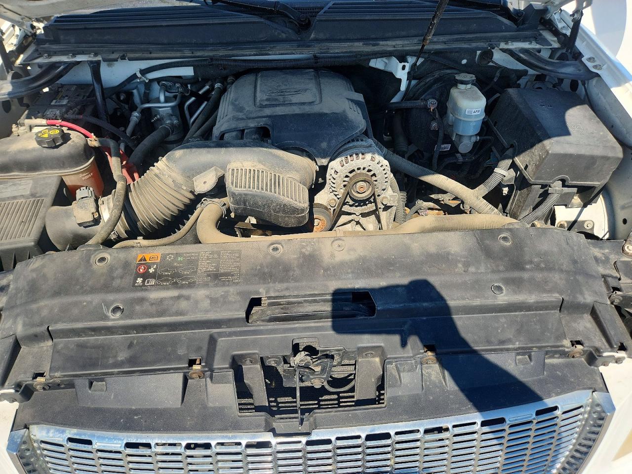 2011 Gmc Yukon Slt Белый vin: 1GKS2CE02BR247701