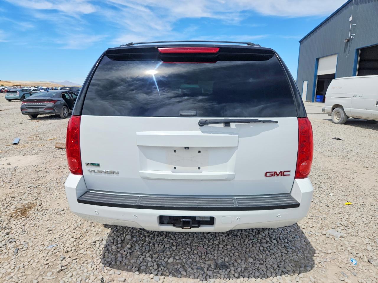 2011 Gmc Yukon Slt White vin: 1GKS2CE02BR352545