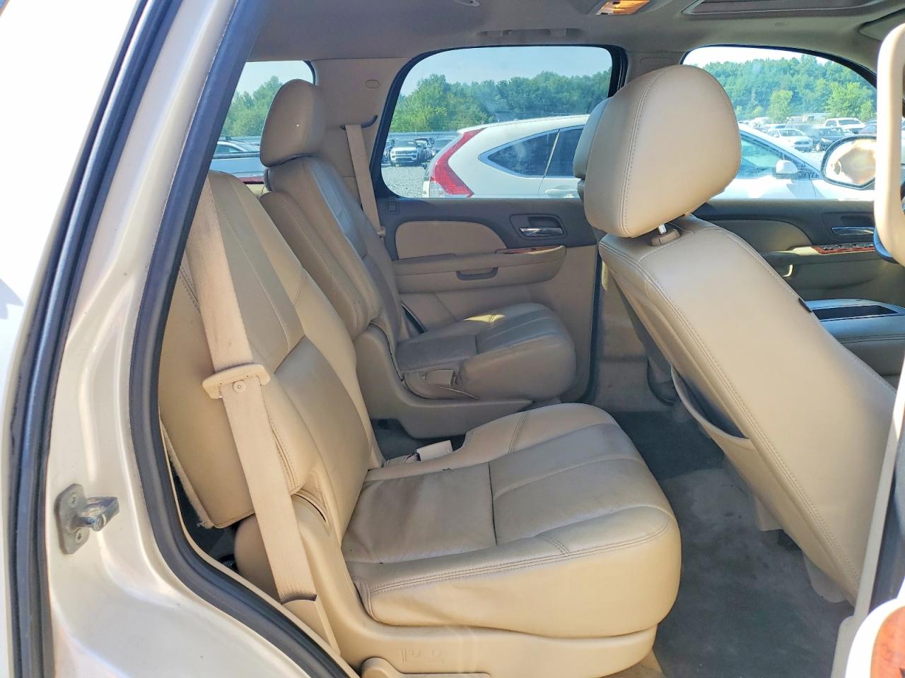 2012 Gmc Yukon Slt White vin: 1GKS2CE02CR161841
