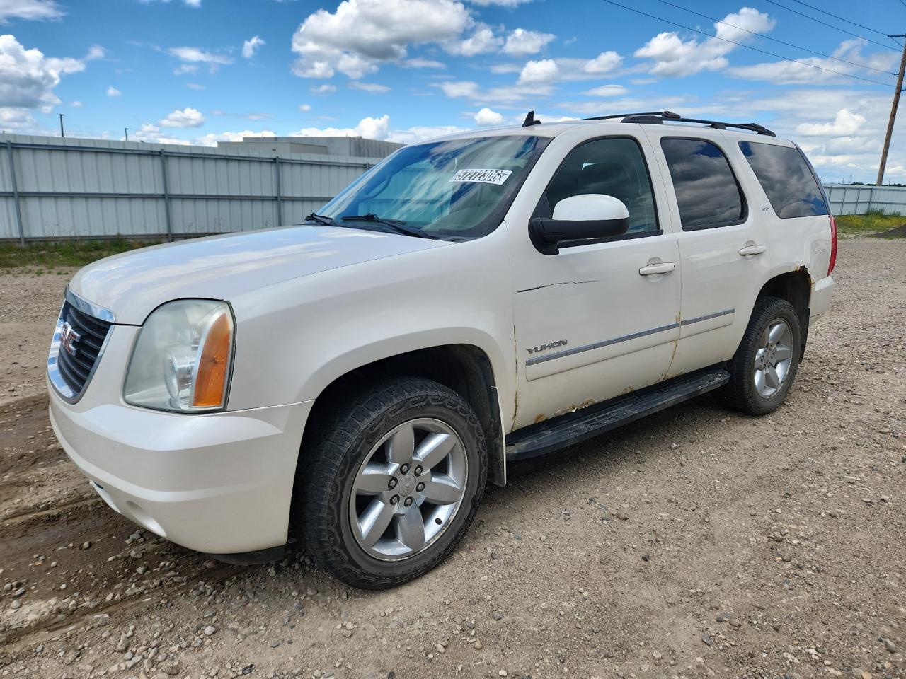 2012 Gmc Yukon Slt Белый vin: 1GKS2CE02CR301659 Damage: Left Front Door, Rust, > 12 Inches
