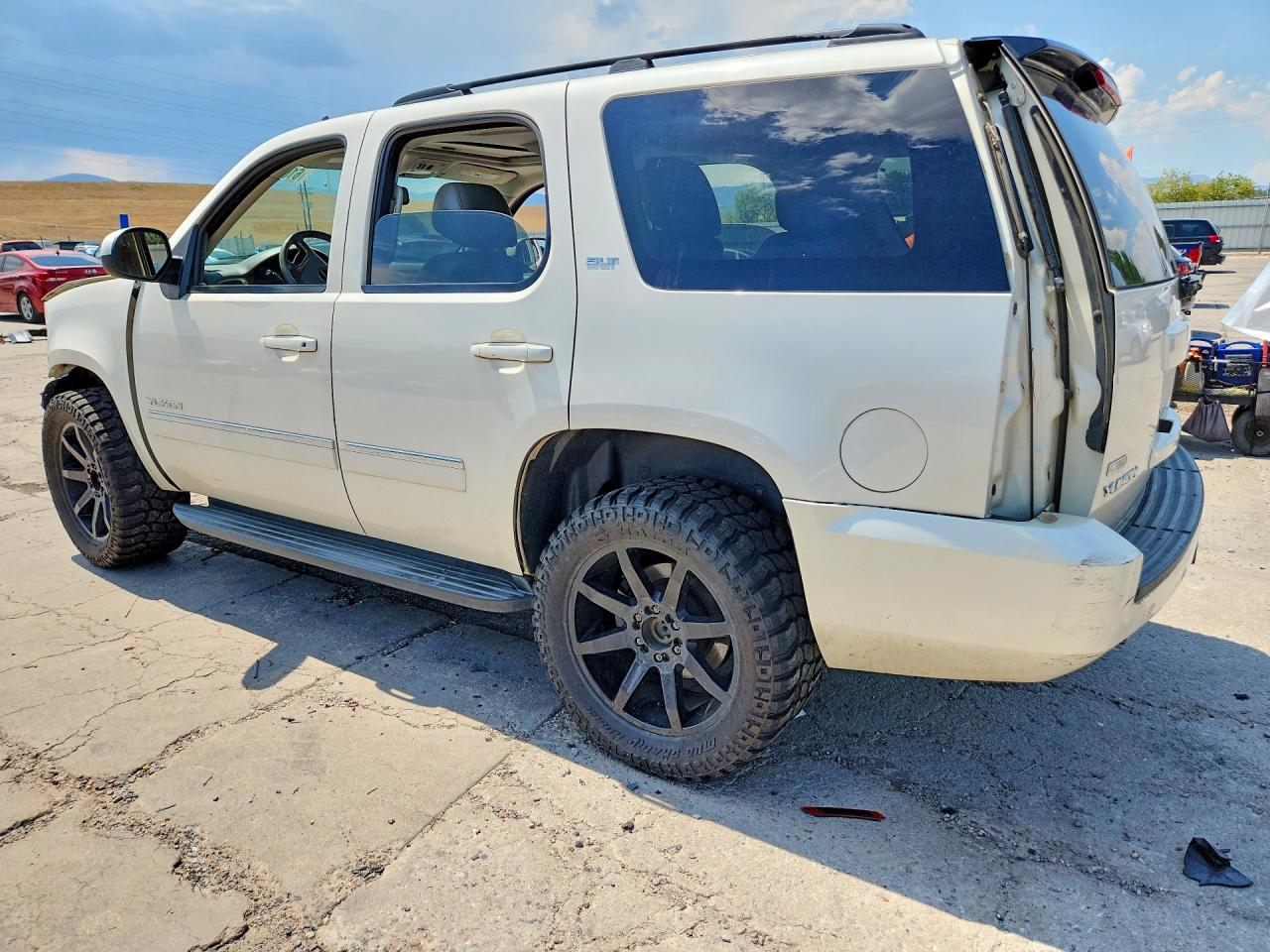 2012 Gmc Yukon Slt White vin: 1GKS2CE03CR267490