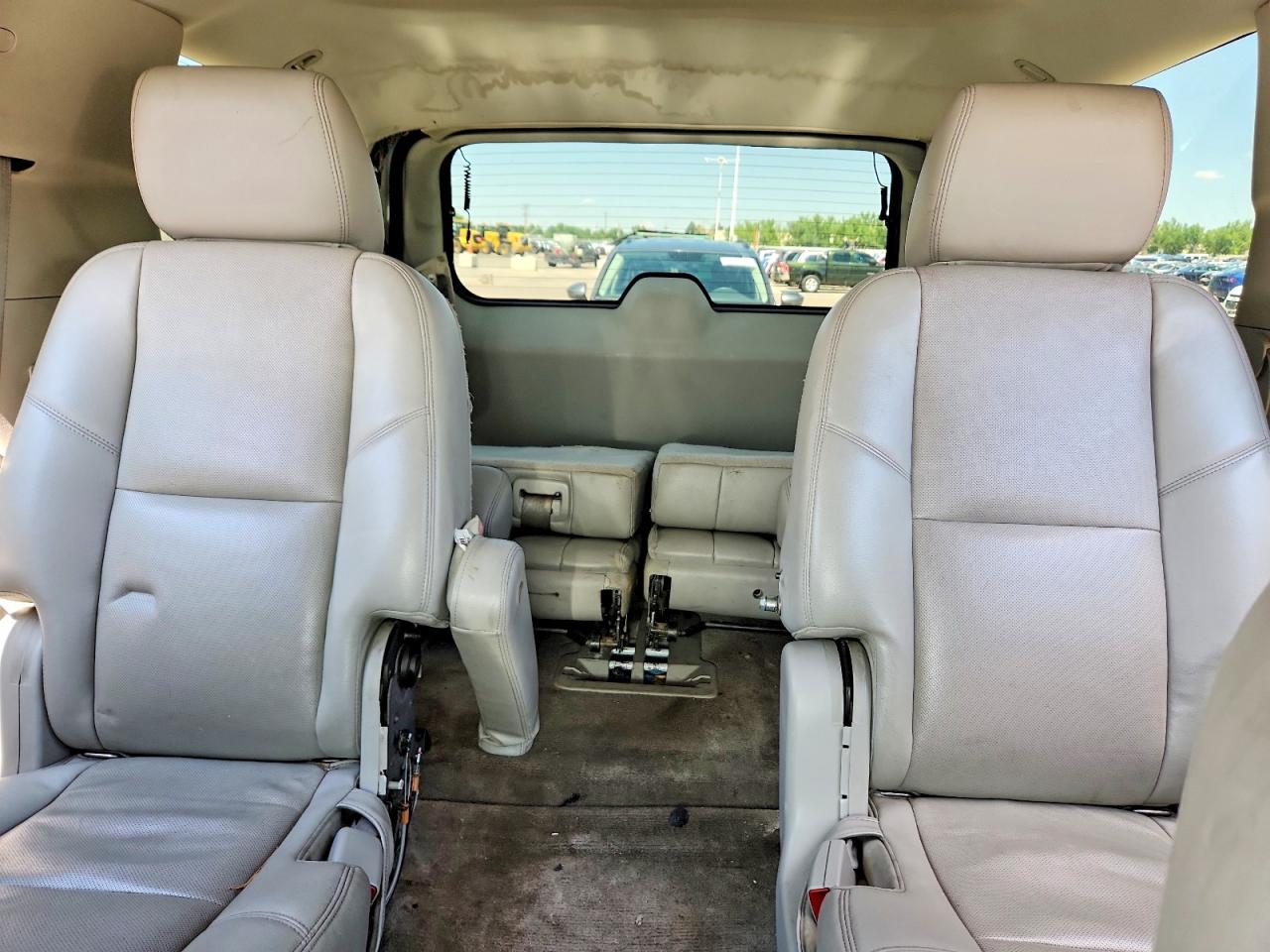 2012 Gmc Yukon Slt White vin: 1GKS2CE03CR267490