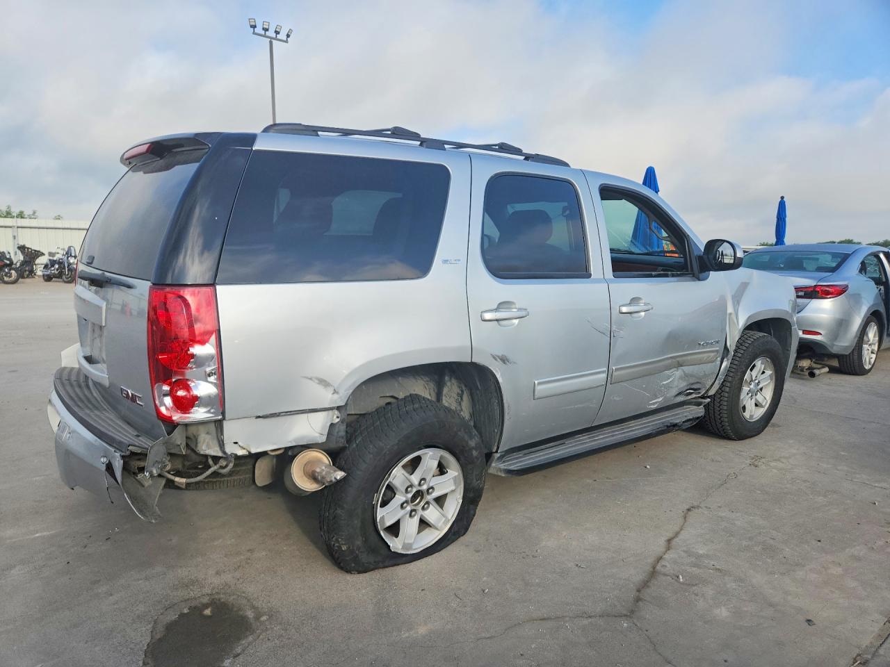 2012 Gmc Yukon Slt Silver vin: 1GKS2CE04CR290289