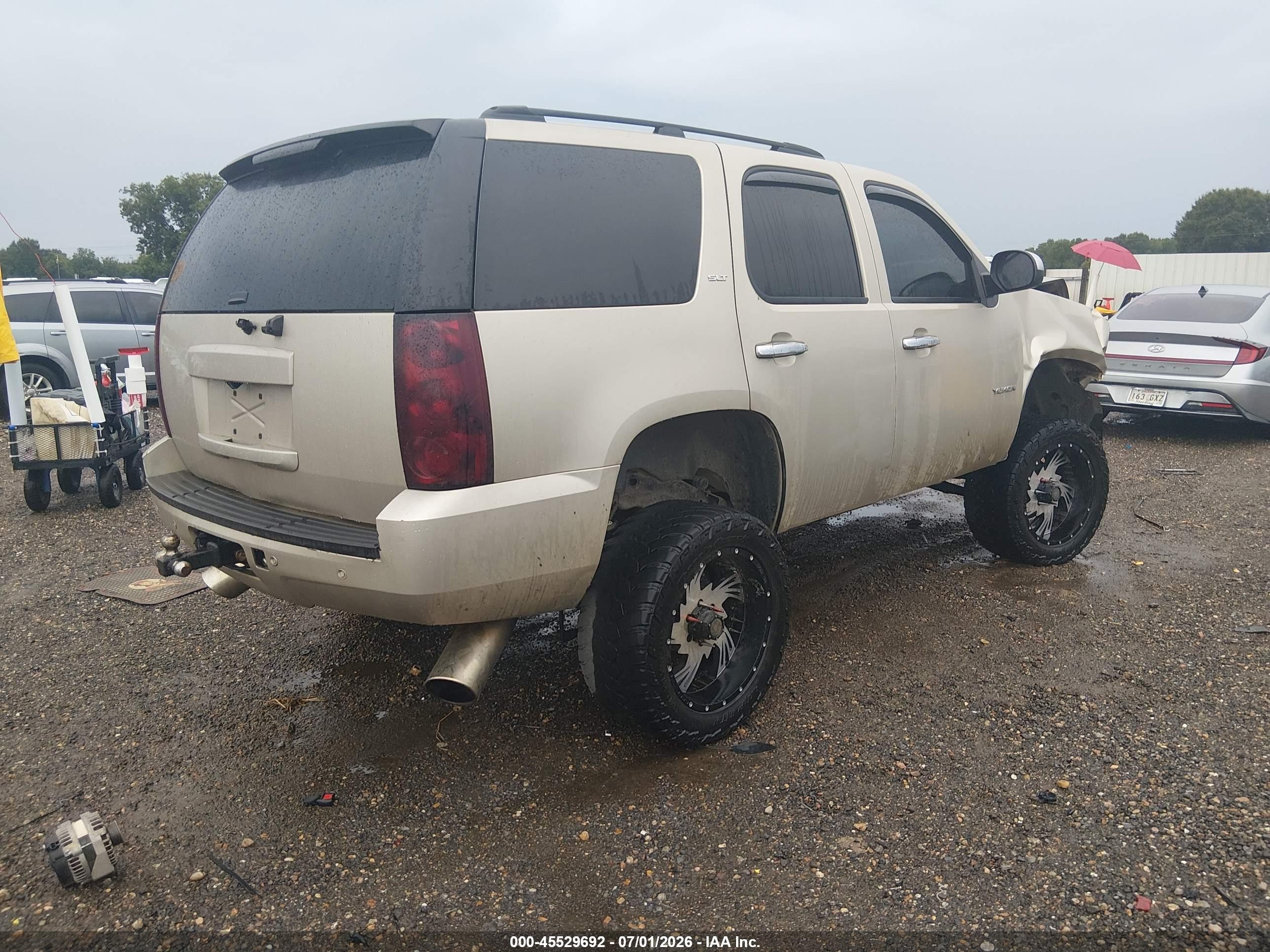 2013 Gmc Yukon Slt Silver vin: 1GKS2CE04DR176374