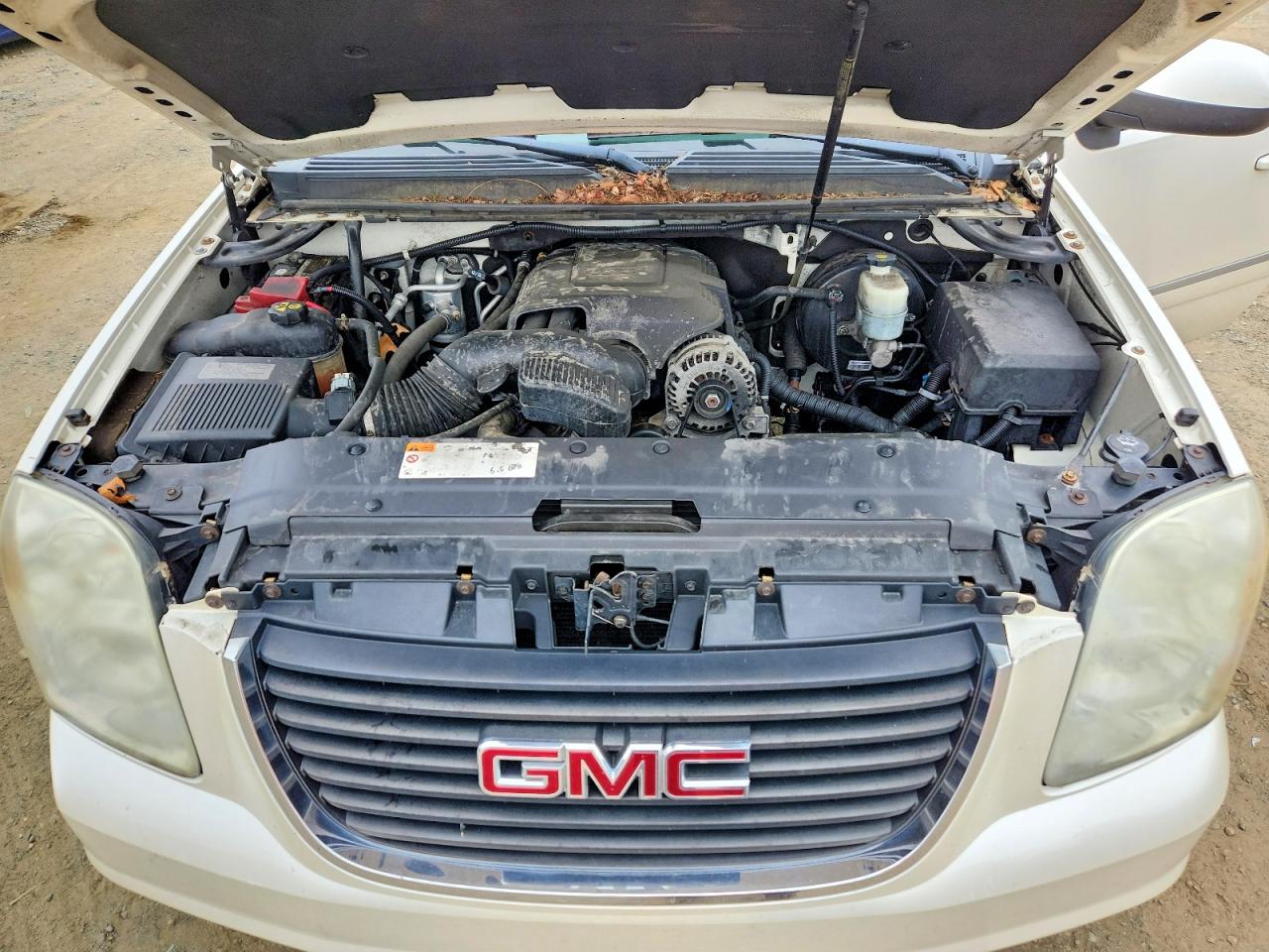 2011 Gmc Yukon Slt White vin: 1GKS2CE05BR378993
