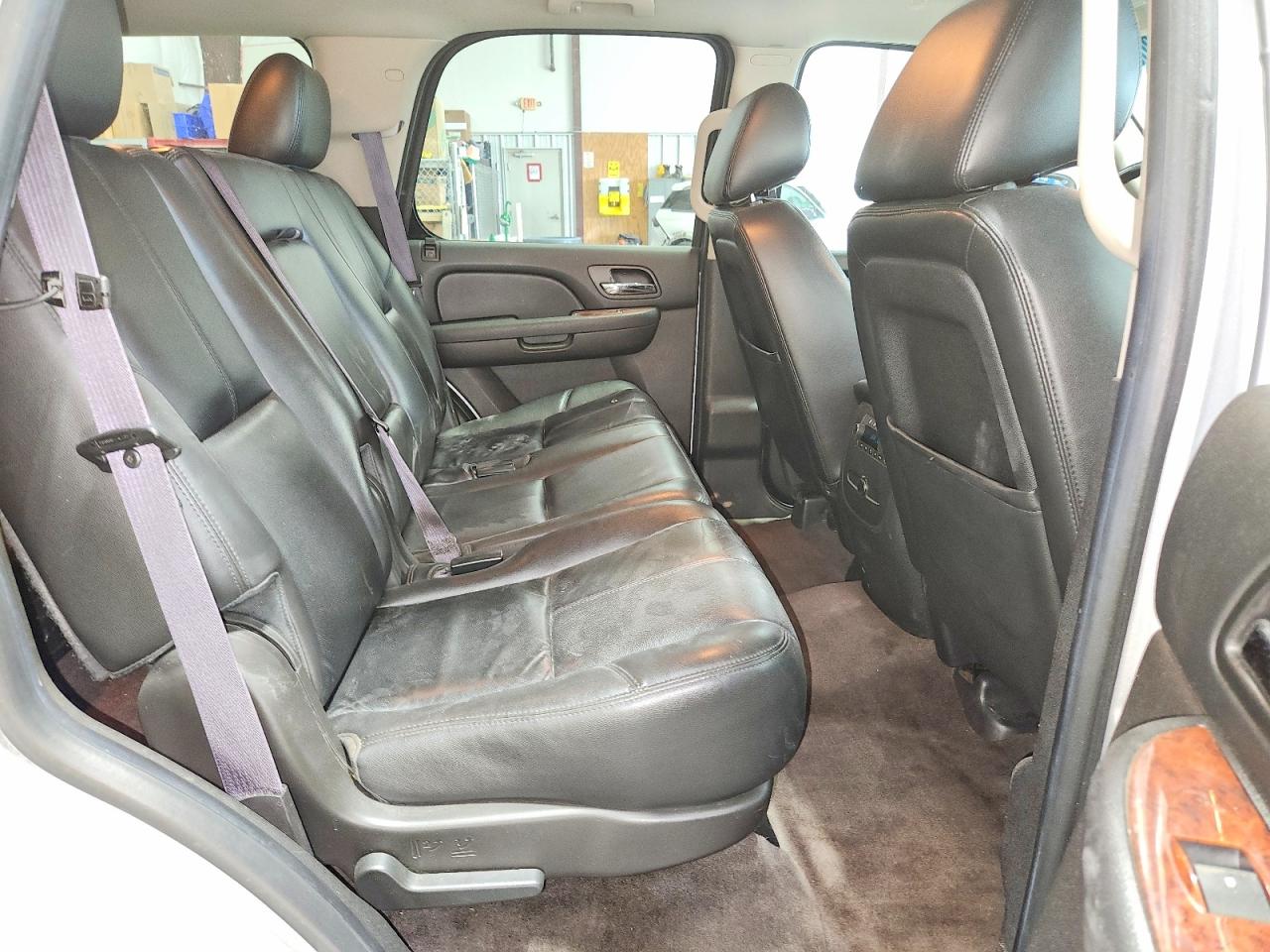 2014 Gmc Yukon Slt Silver vin: 1GKS2CE09ER199618