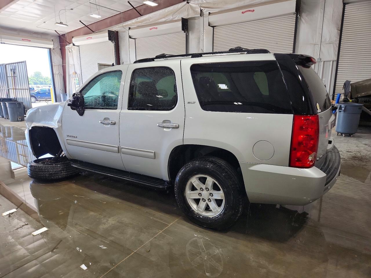 2014 Gmc Yukon Slt Silver vin: 1GKS2CE09ER199618