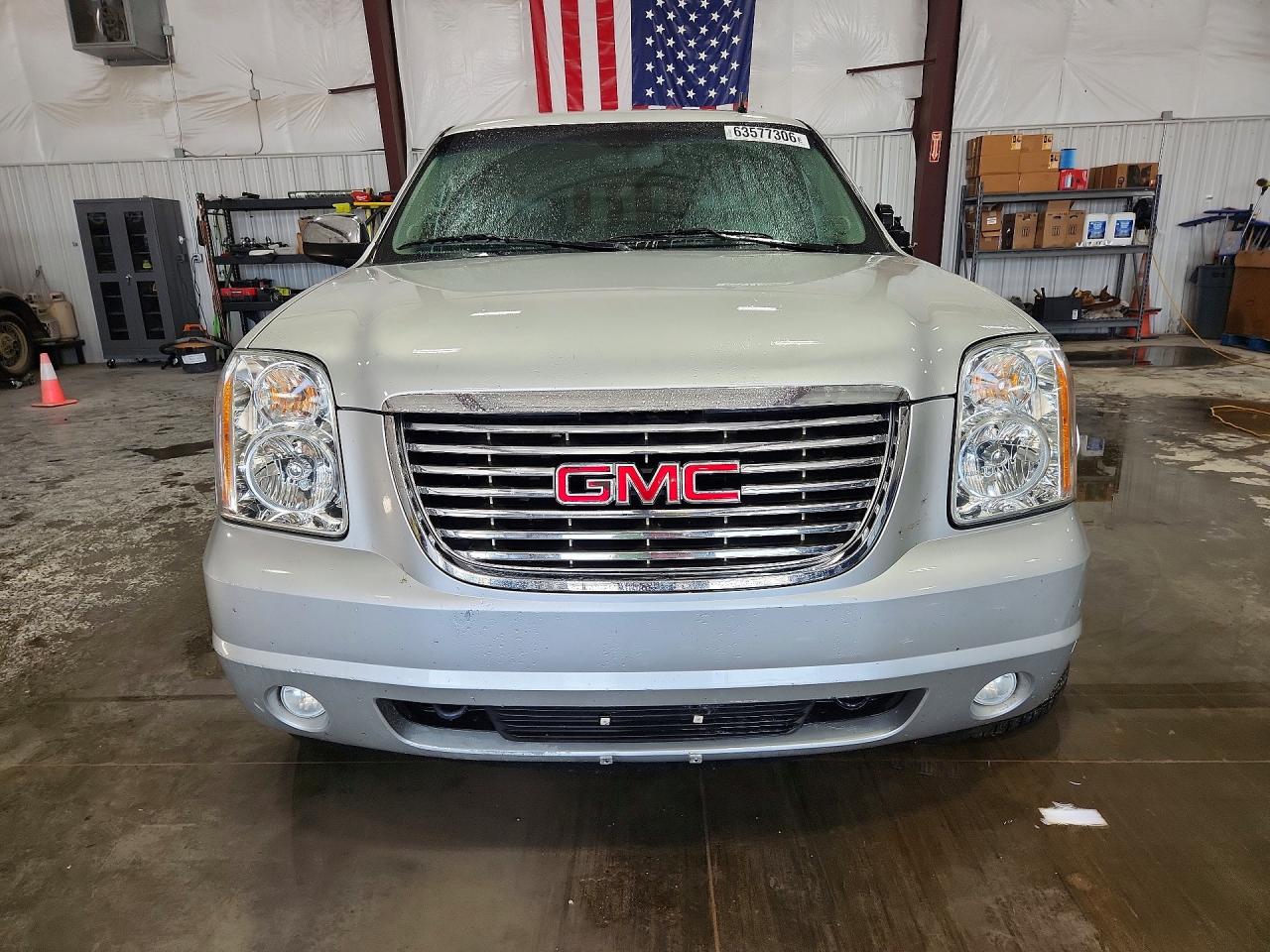 2014 Gmc Yukon Slt Silver vin: 1GKS2CE09ER199618