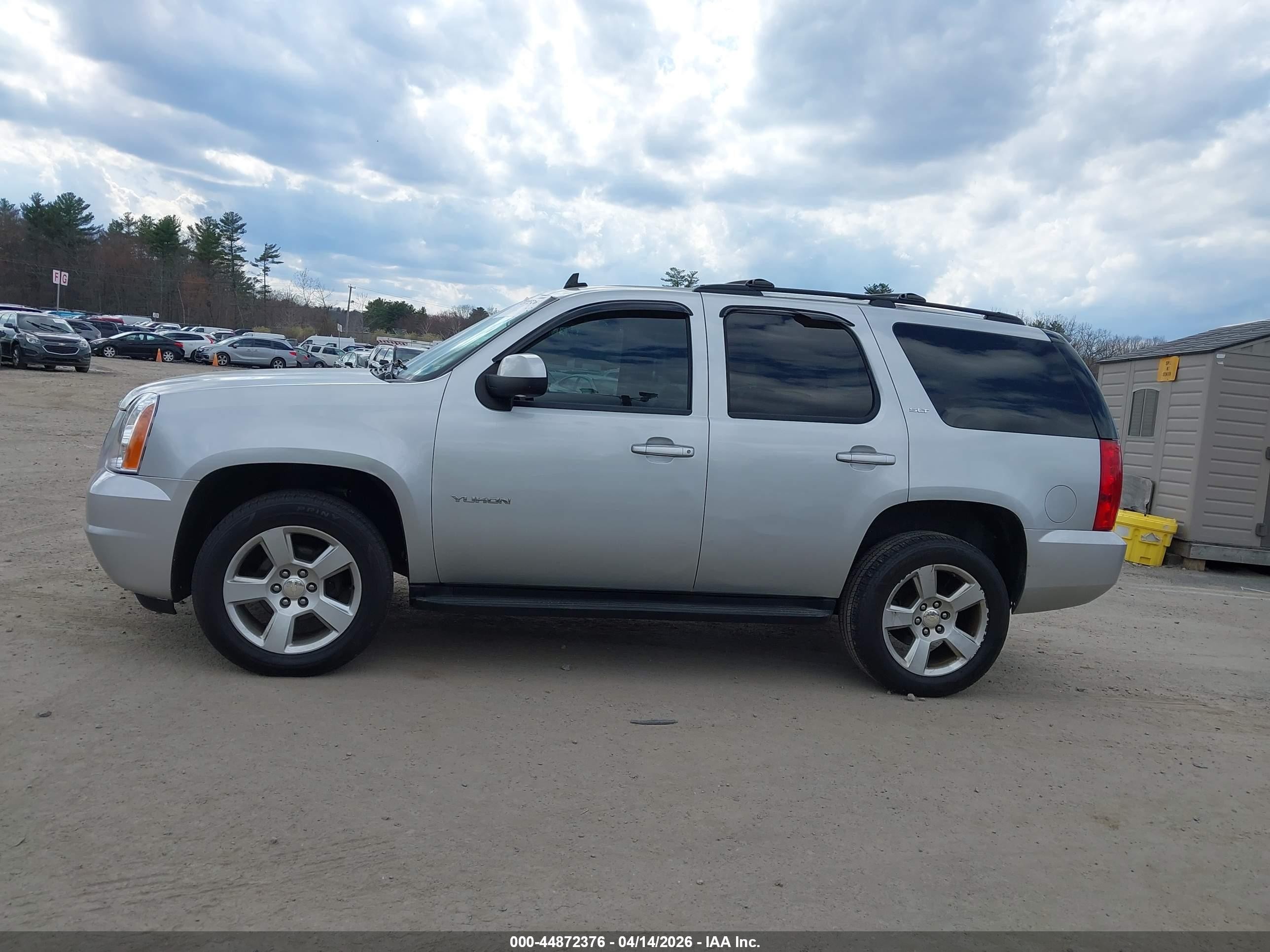 2013 Gmc Yukon Slt Silver vin: 1GKS2CE0XDR170451