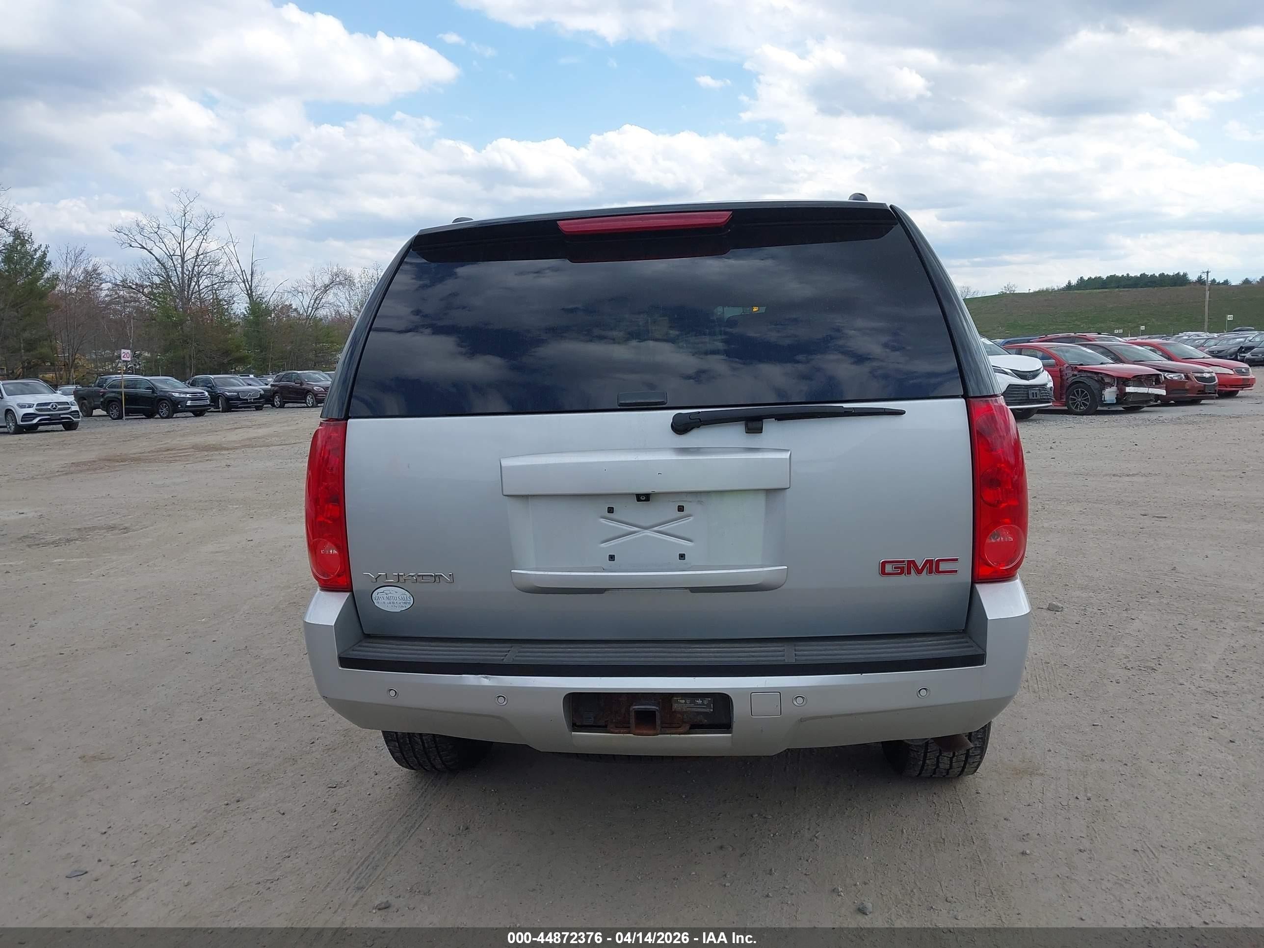 2013 Gmc Yukon Slt Silver vin: 1GKS2CE0XDR170451