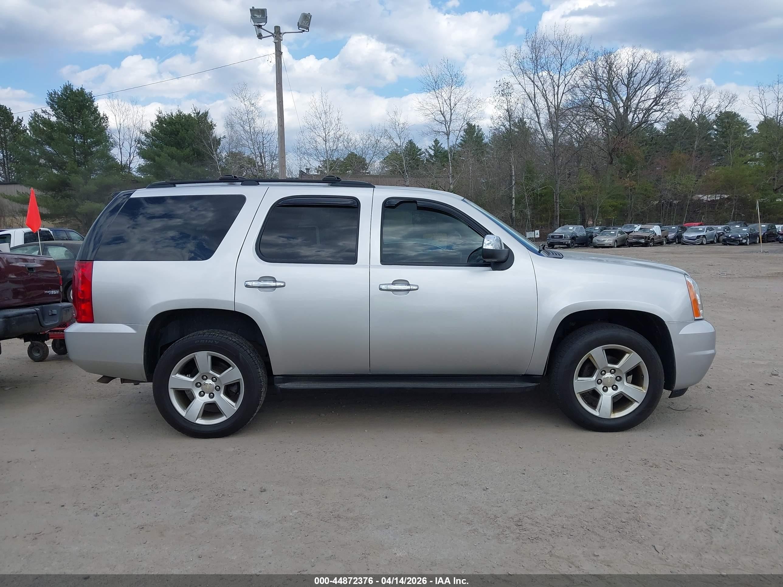 2013 Gmc Yukon Slt Silver vin: 1GKS2CE0XDR170451