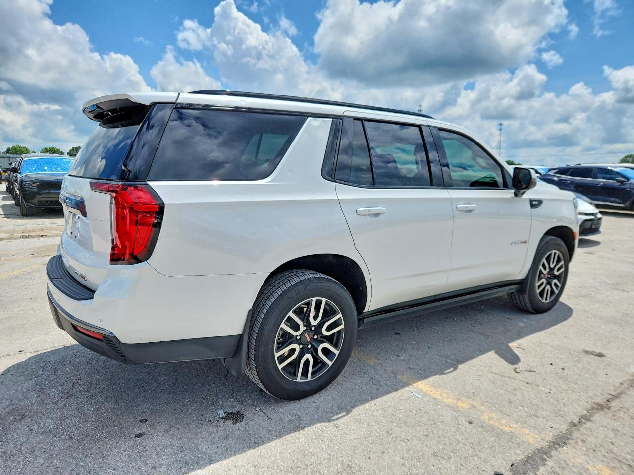 2023 Gmc Yukon At4 White vin: 1GKS2CKD6PR488157