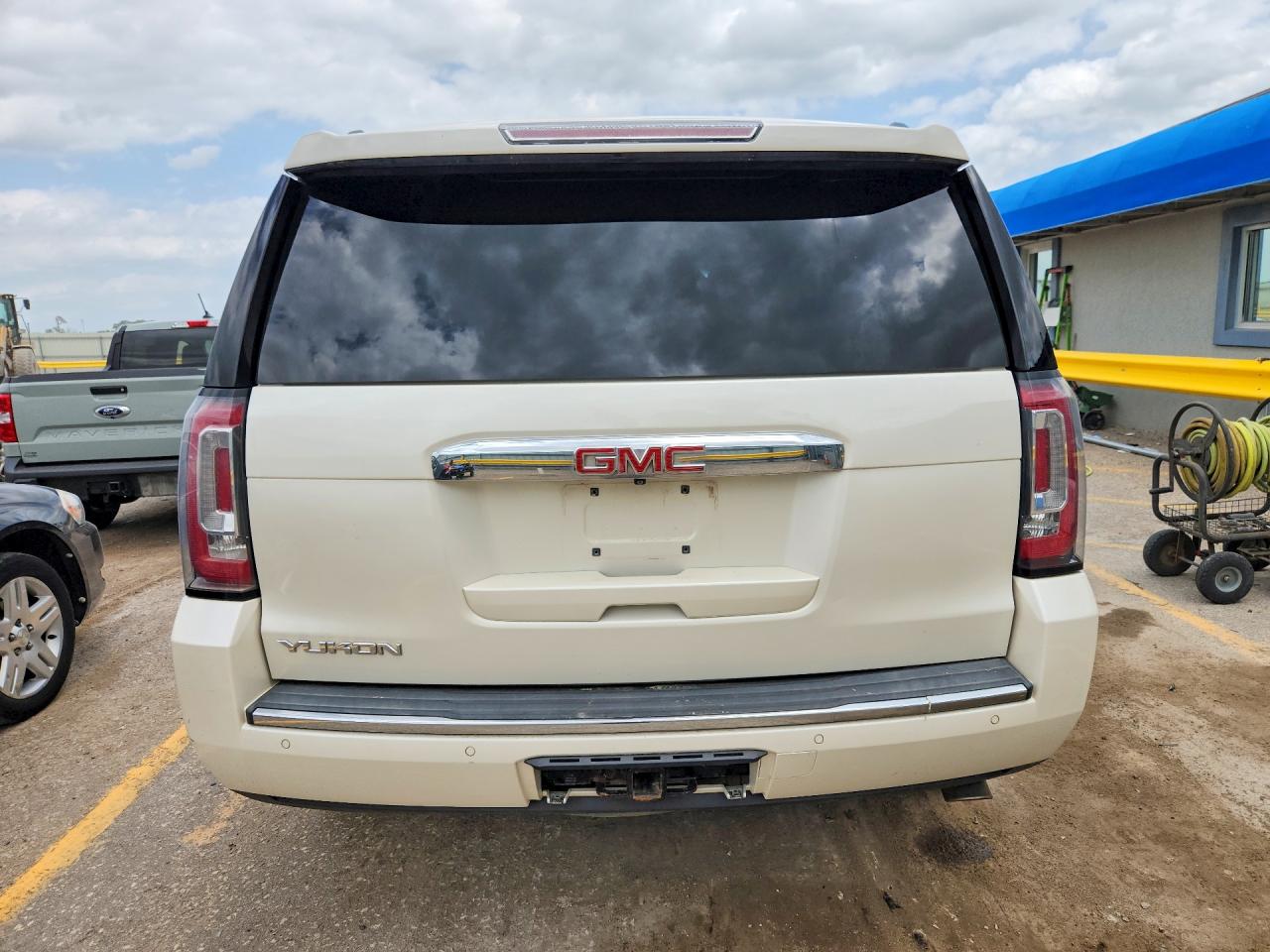 2015 Gmc Yukon Denali Белый vin: 1GKS2CKJ0FR588758