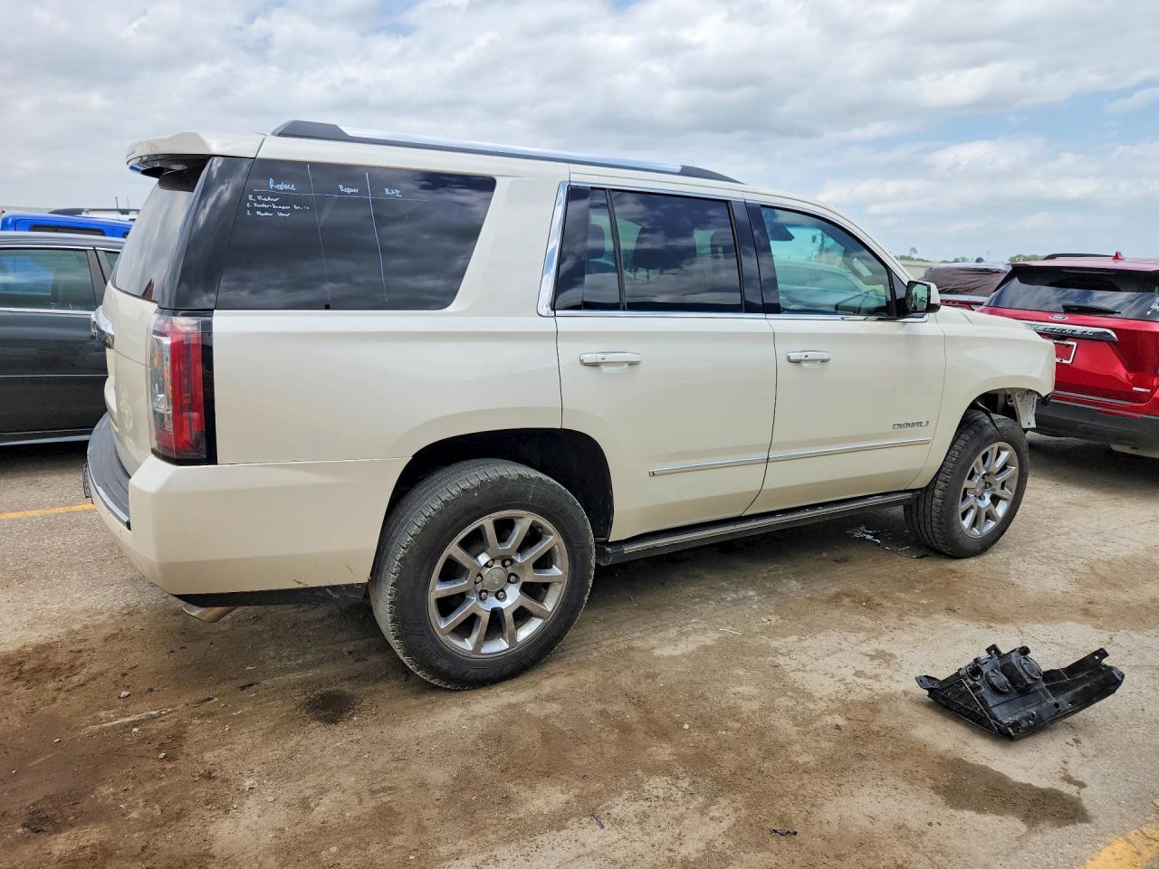 2015 Gmc Yukon Denali Белый vin: 1GKS2CKJ0FR588758