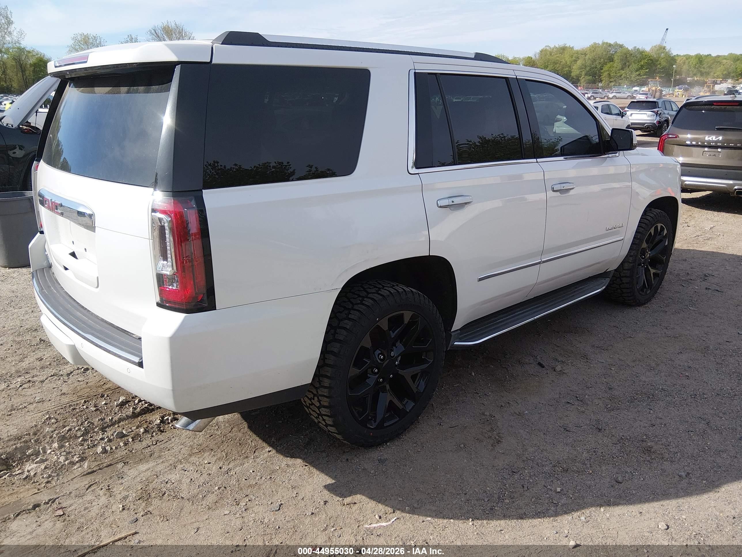 2016 Gmc Yukon Denali White vin: 1GKS2CKJ0GR398136