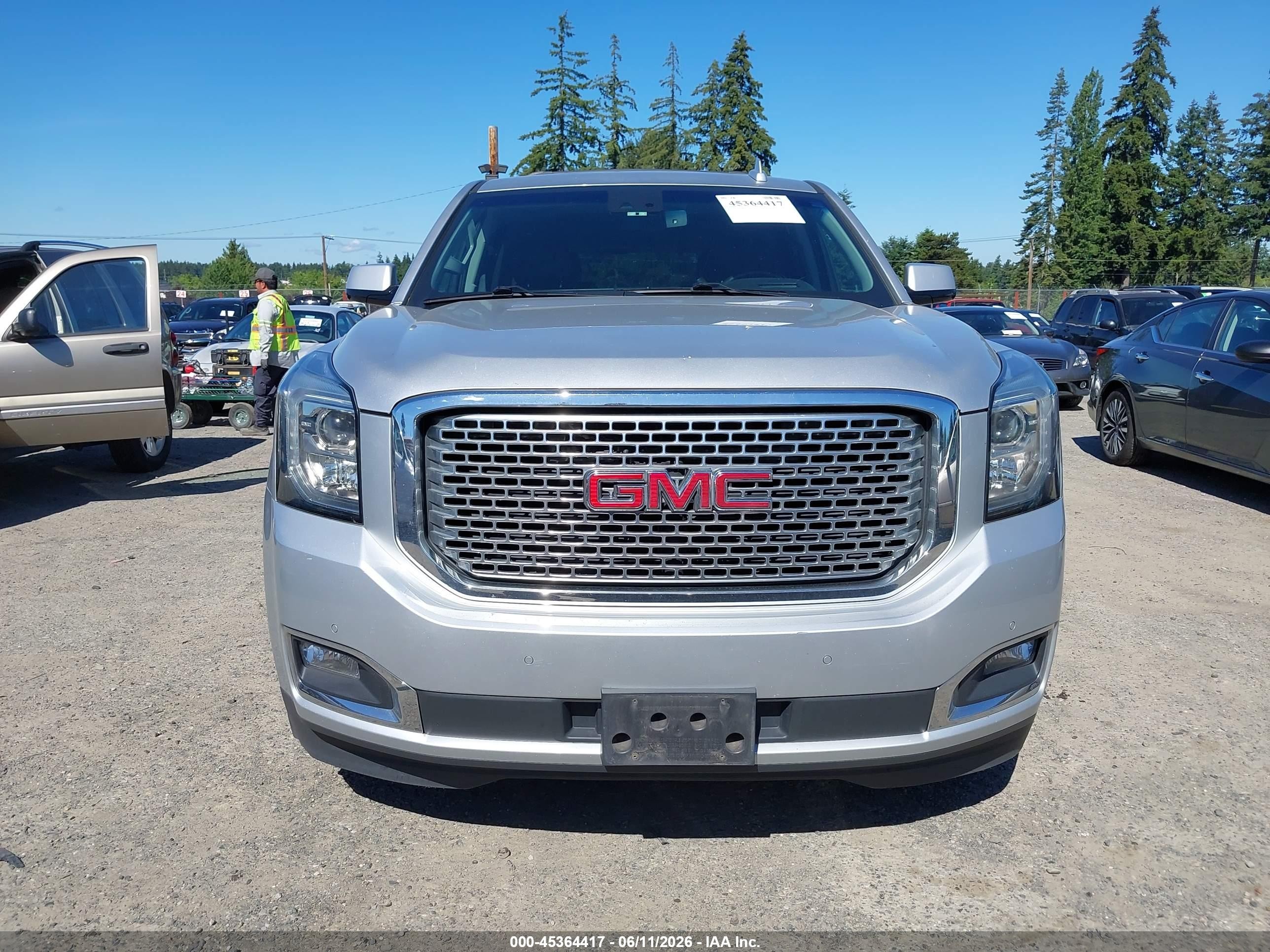 2017 Gmc Yukon Denali Silver vin: 1GKS2CKJ0HR382021