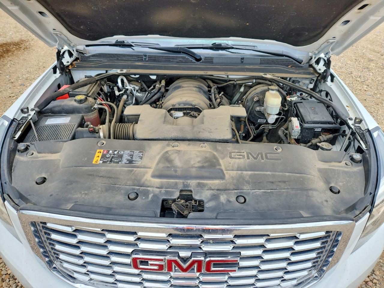 2019 Gmc Yukon Denali White vin: 1GKS2CKJ0KR397626