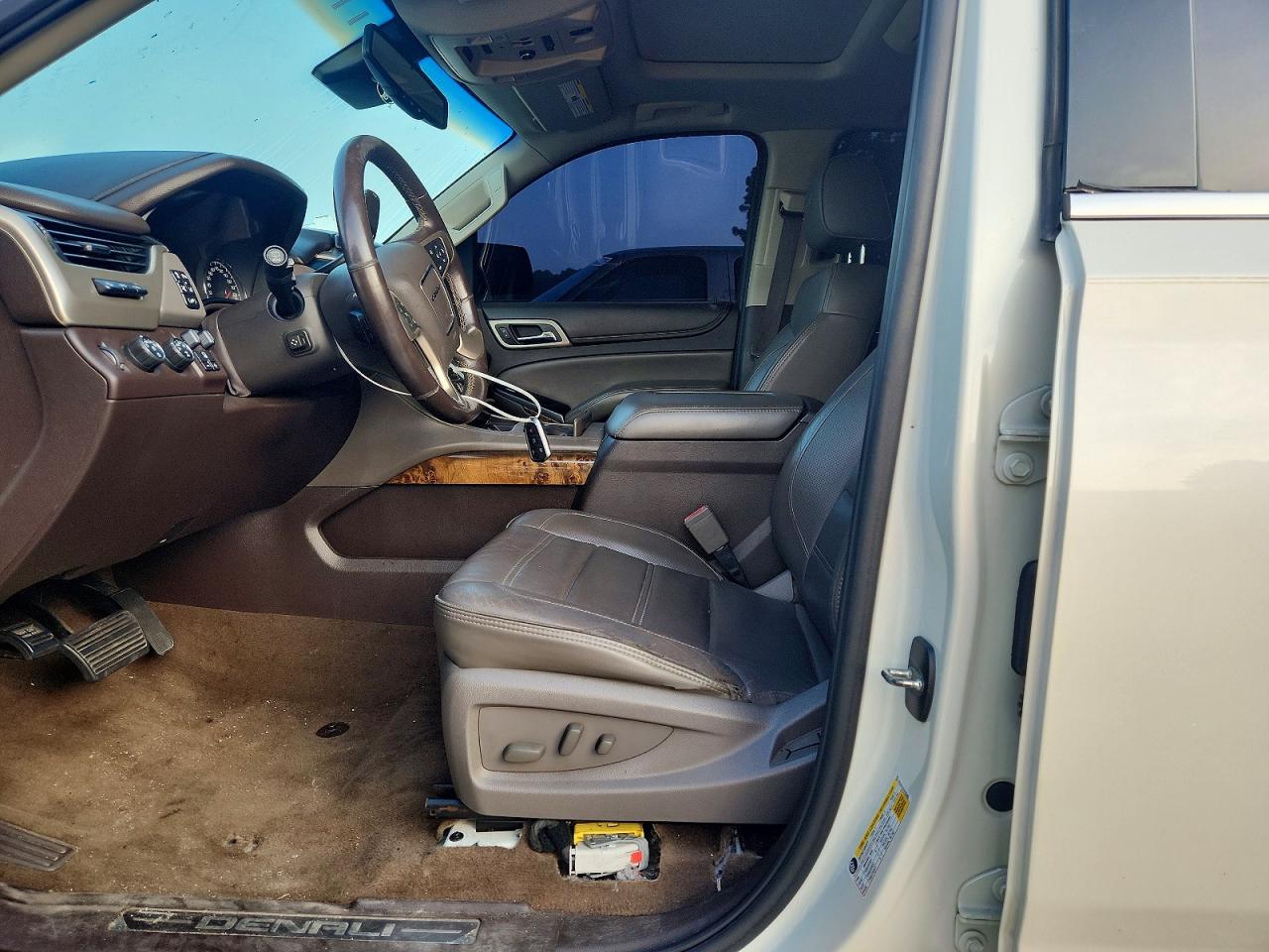 2015 Gmc Yukon Denali Cream vin: 1GKS2CKJ1FR163405