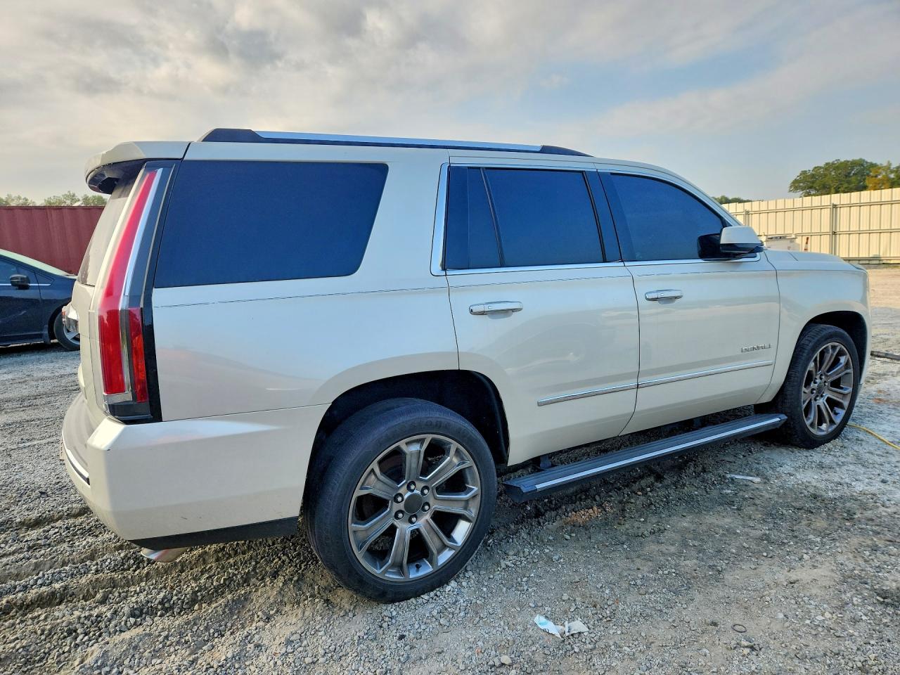 2015 Gmc Yukon Denali Cream vin: 1GKS2CKJ1FR163405