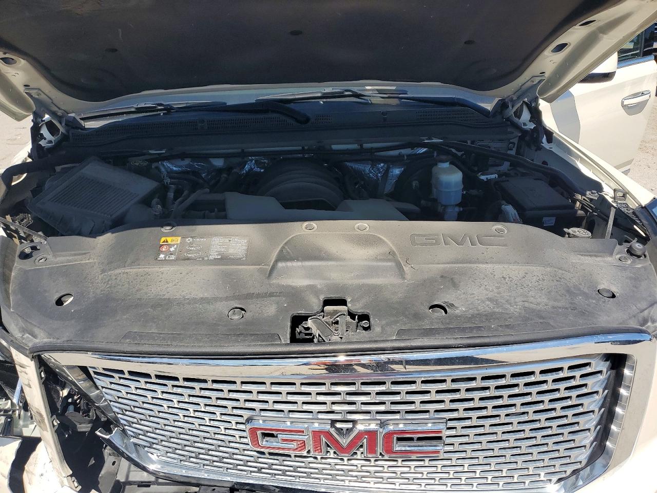 2015 Gmc Yukon Denali White vin: 1GKS2CKJ1FR541772