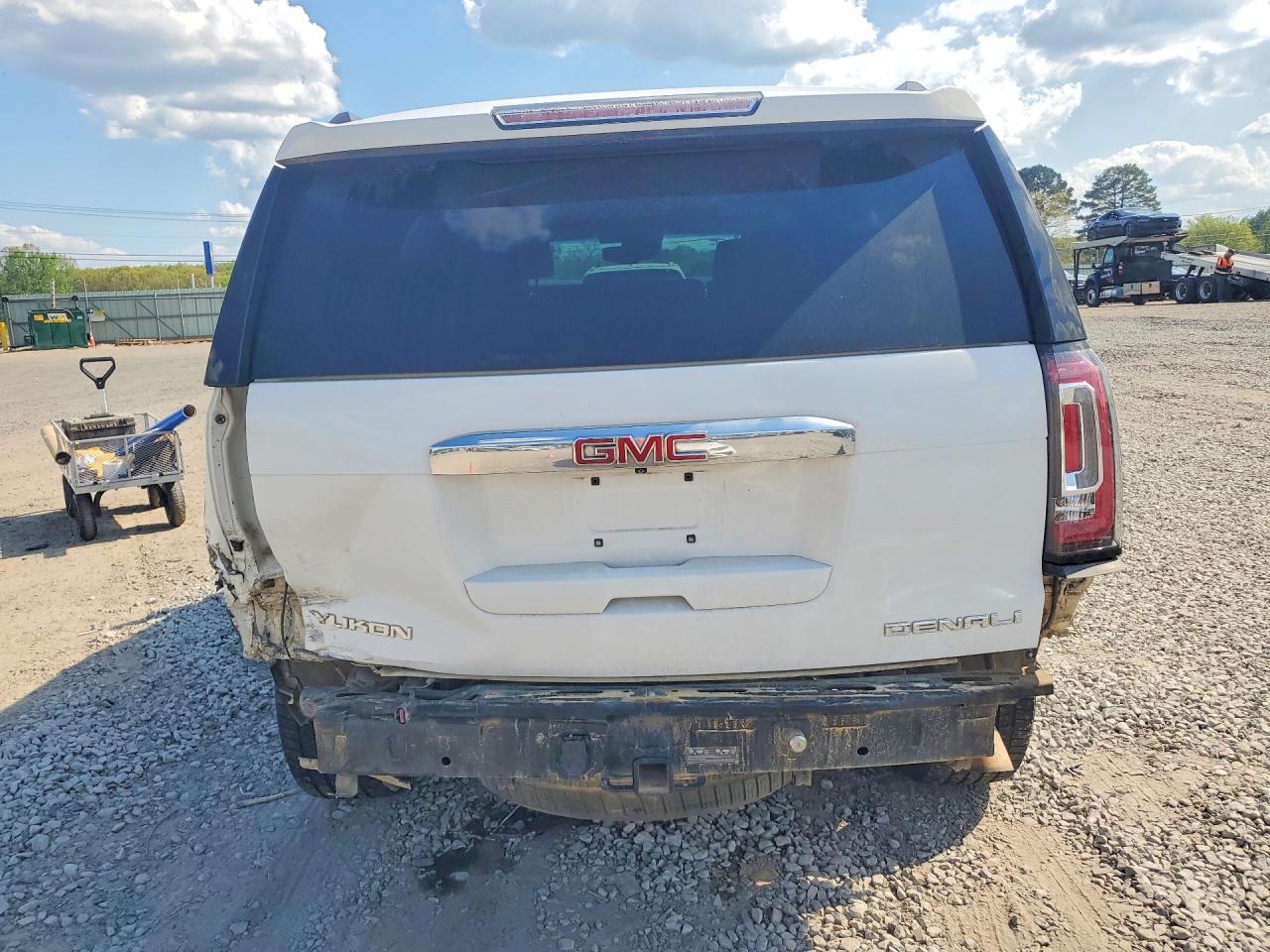 2015 Gmc Yukon Denali White vin: 1GKS2CKJ1FR726226