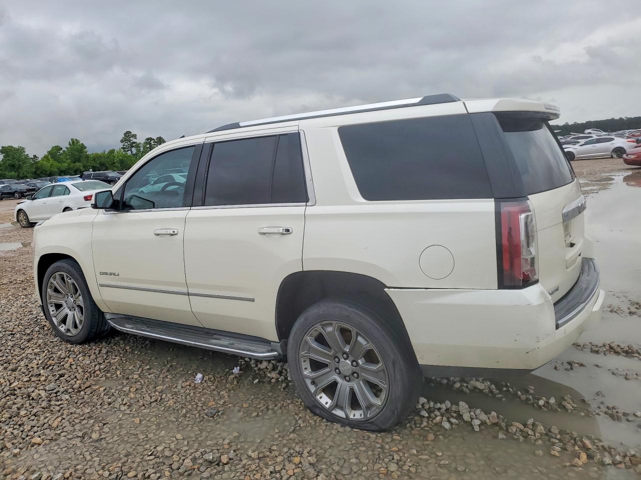 2015 Gmc Yukon Denali White vin: 1GKS2CKJ2FR269488