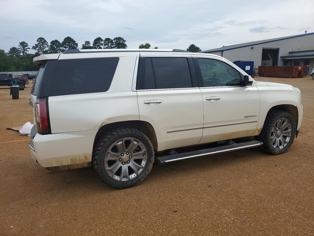 2015 Gmc Yukon Denali White vin: 1GKS2CKJ2FR645607