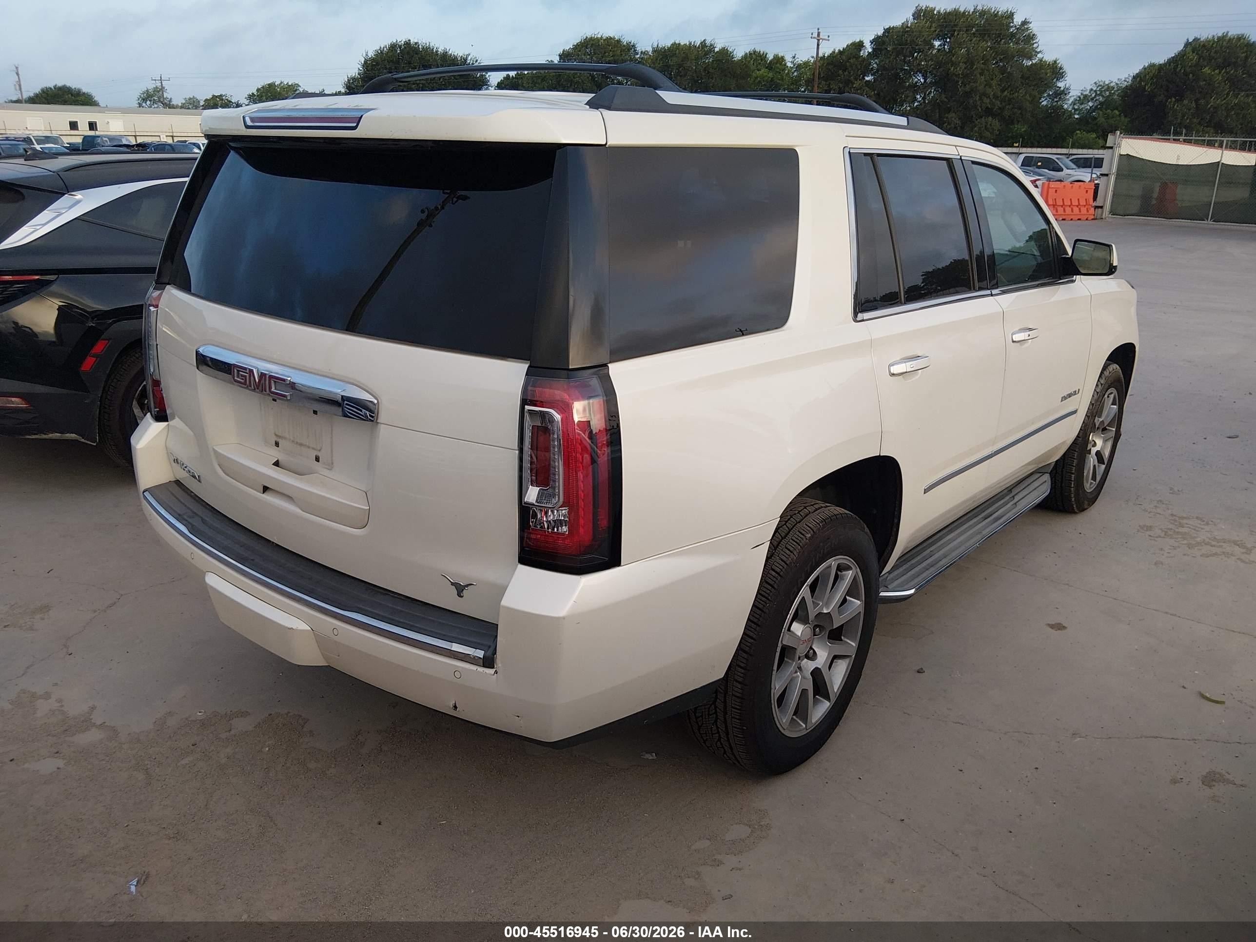 2015 Gmc Yukon Denali White vin: 1GKS2CKJ4FR210684