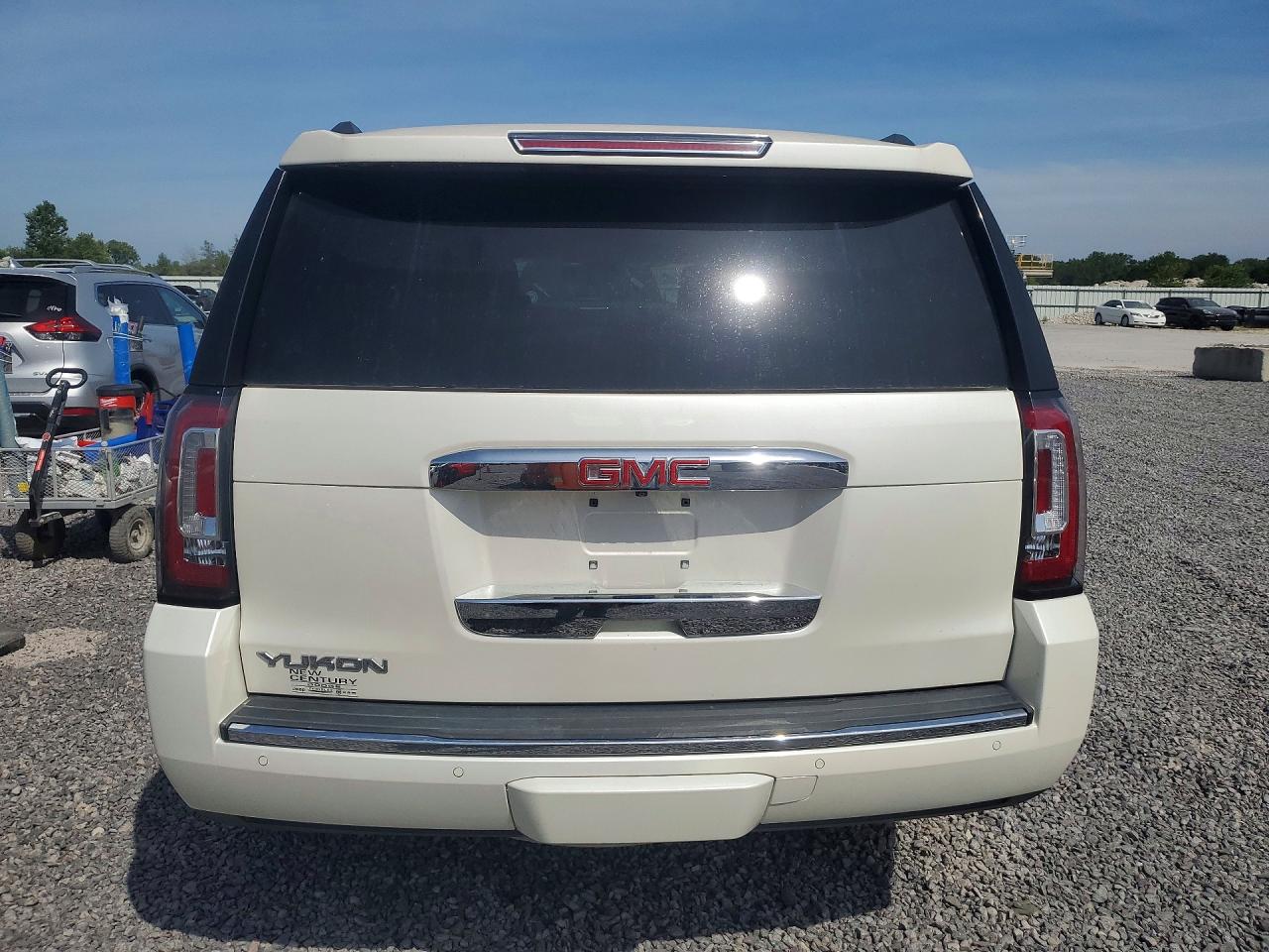 2015 Gmc Yukon Denali White vin: 1GKS2CKJ4FR283568