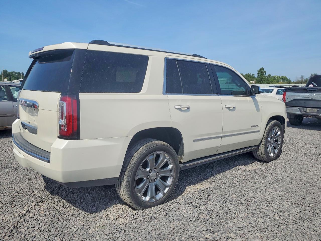 2015 Gmc Yukon Denali White vin: 1GKS2CKJ4FR283568